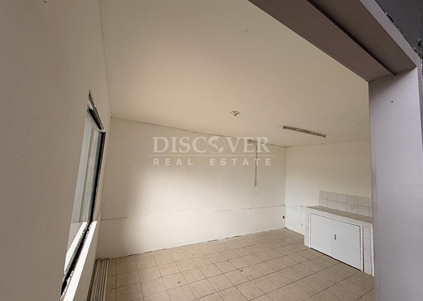 Commercial space for rent in Los Robles