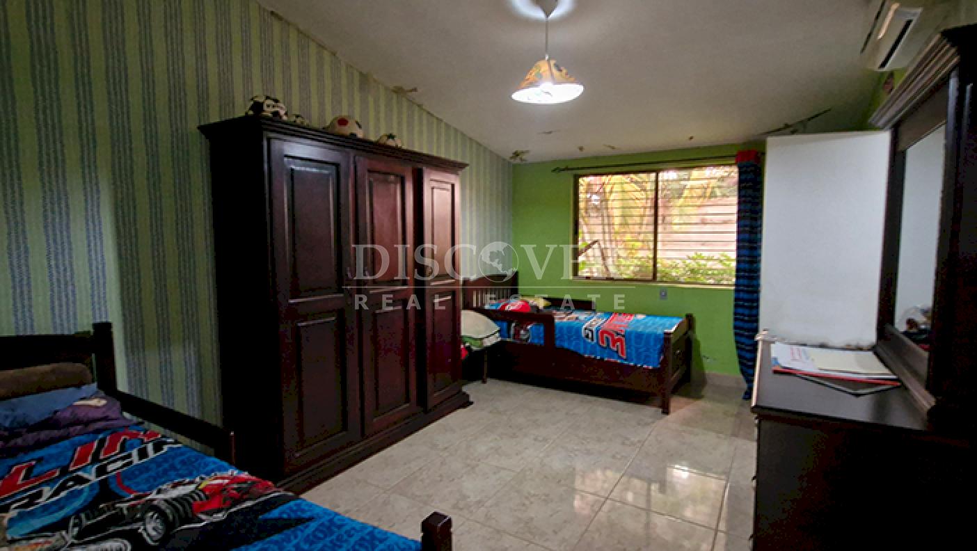 Semi-furnished house for rent in Las Colinas