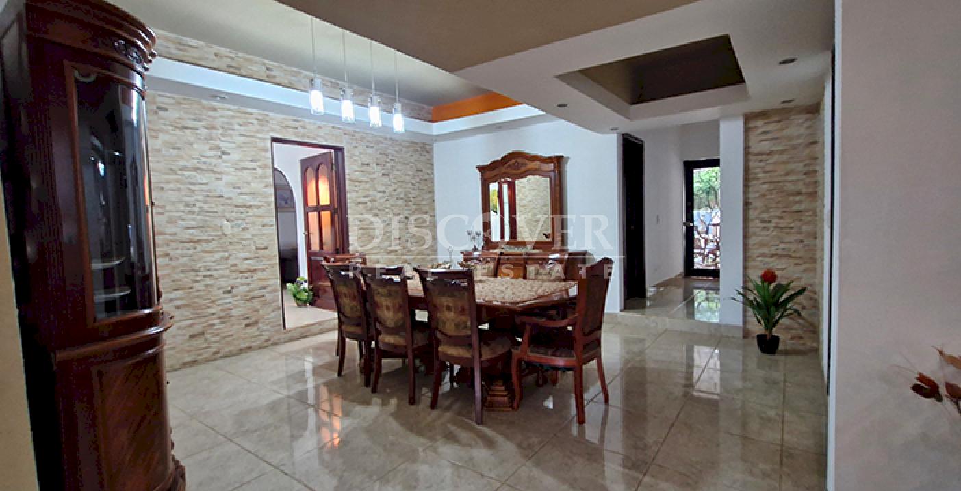 Semi-furnished house for rent in Las Colinas