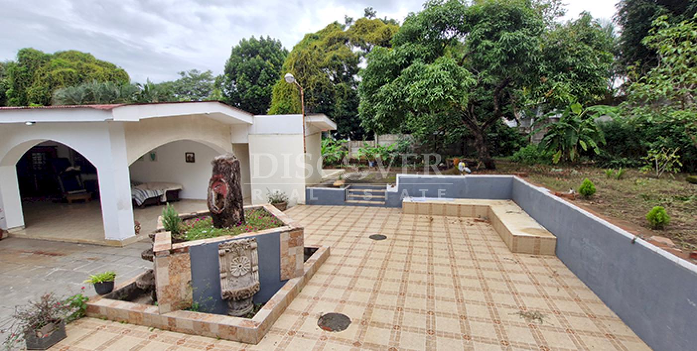 Semi-furnished house for rent in Las Colinas