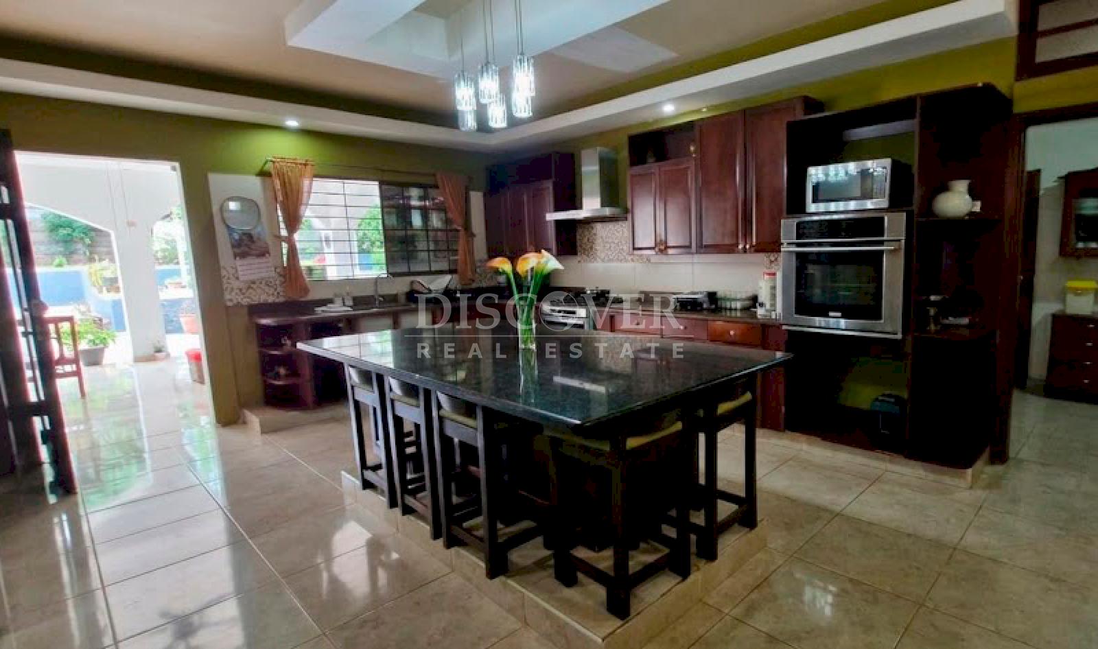 Semi-furnished house for rent in Las Colinas