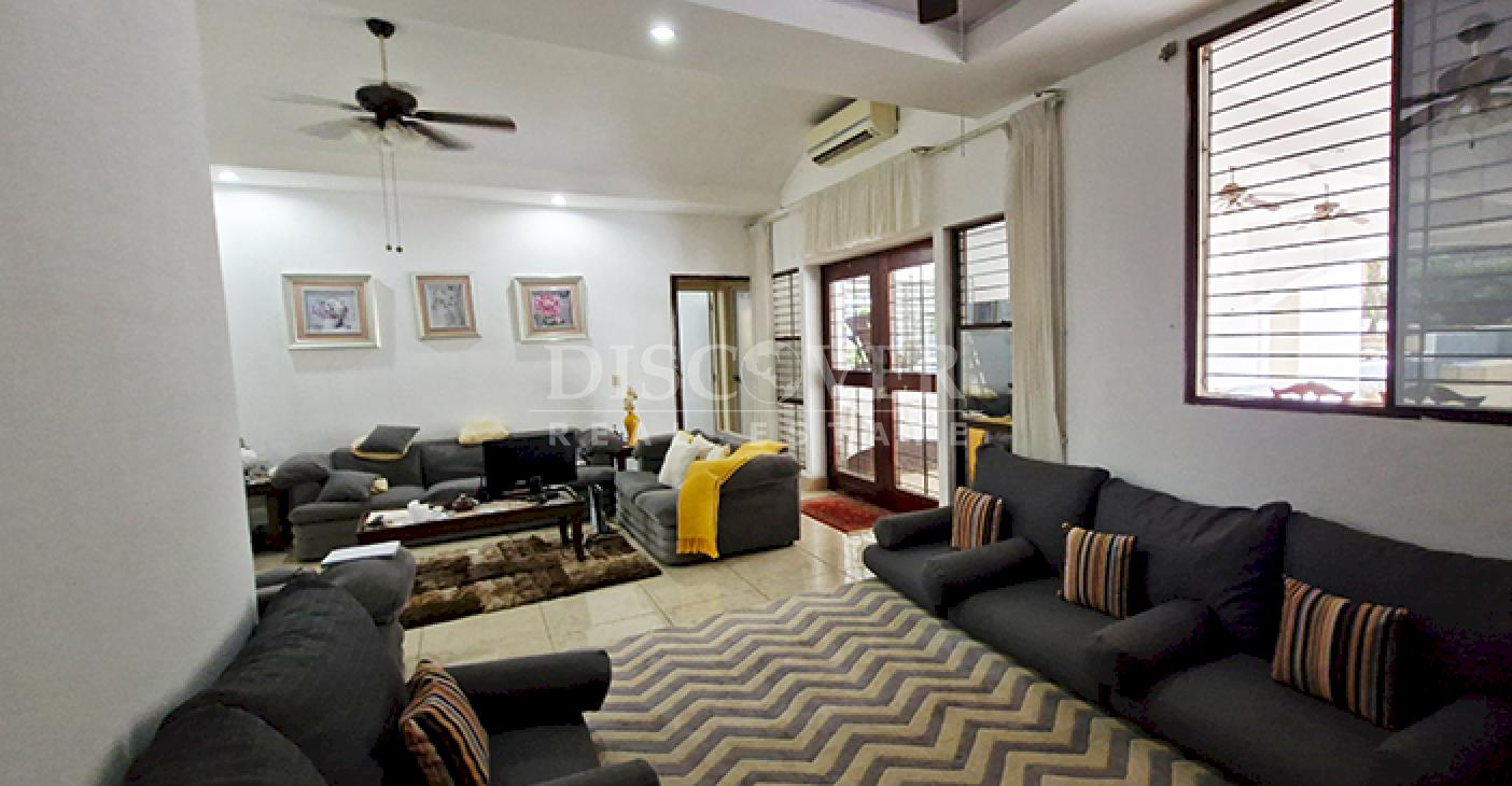 Semi-furnished house for rent in Las Colinas