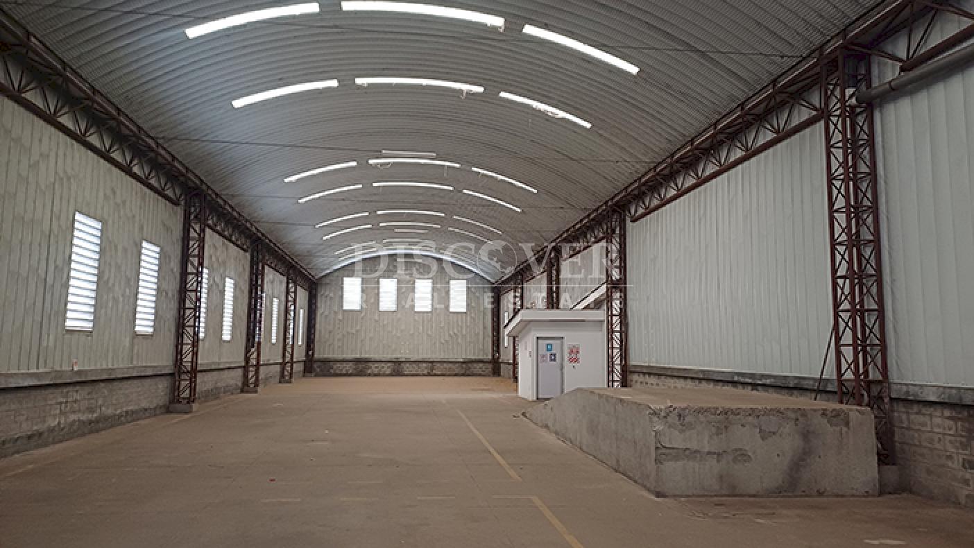 Renta de Bodegas en parque industrial en Carretera Nueva a León