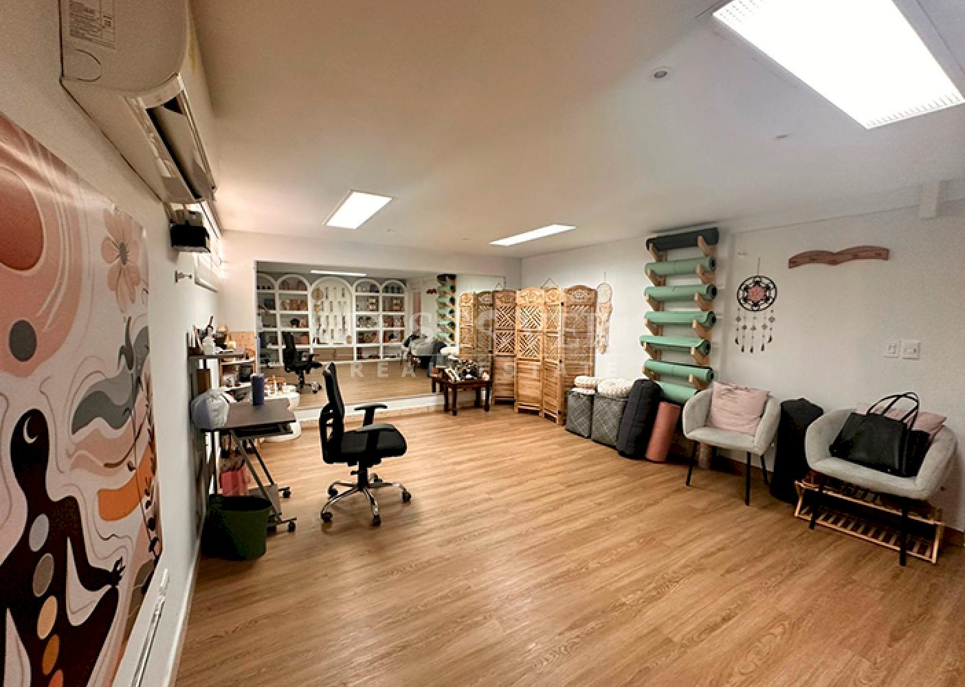 Commercial space for rent in Villa Fontana 