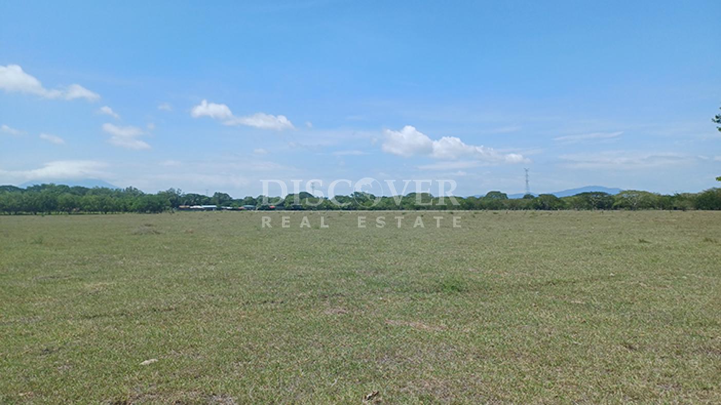 Agro-industrial farm for sale, located along the highway in Rivas