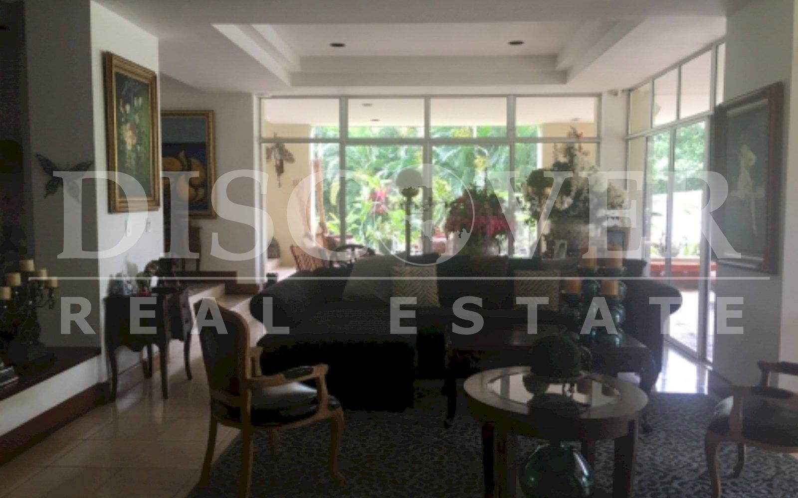  Beautiful House with large gardens, pool for Rent in Ticomo Sur ID 12004