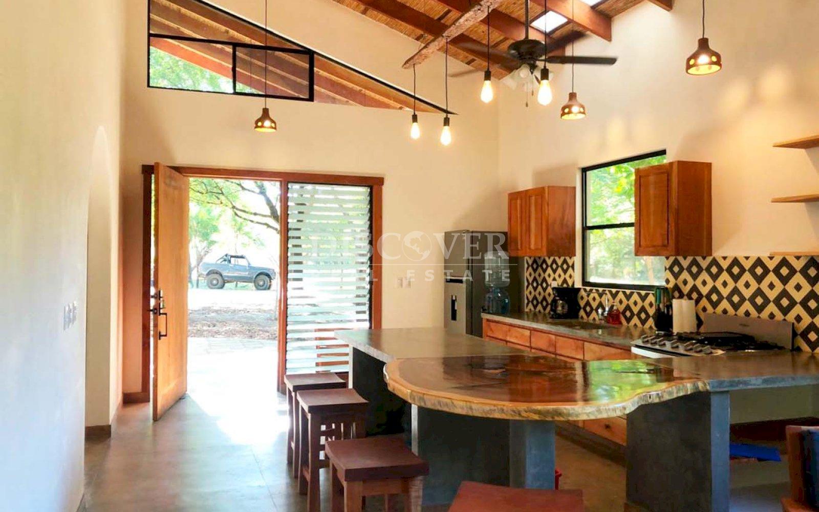  Beach house for sale in Los Cardones Beach