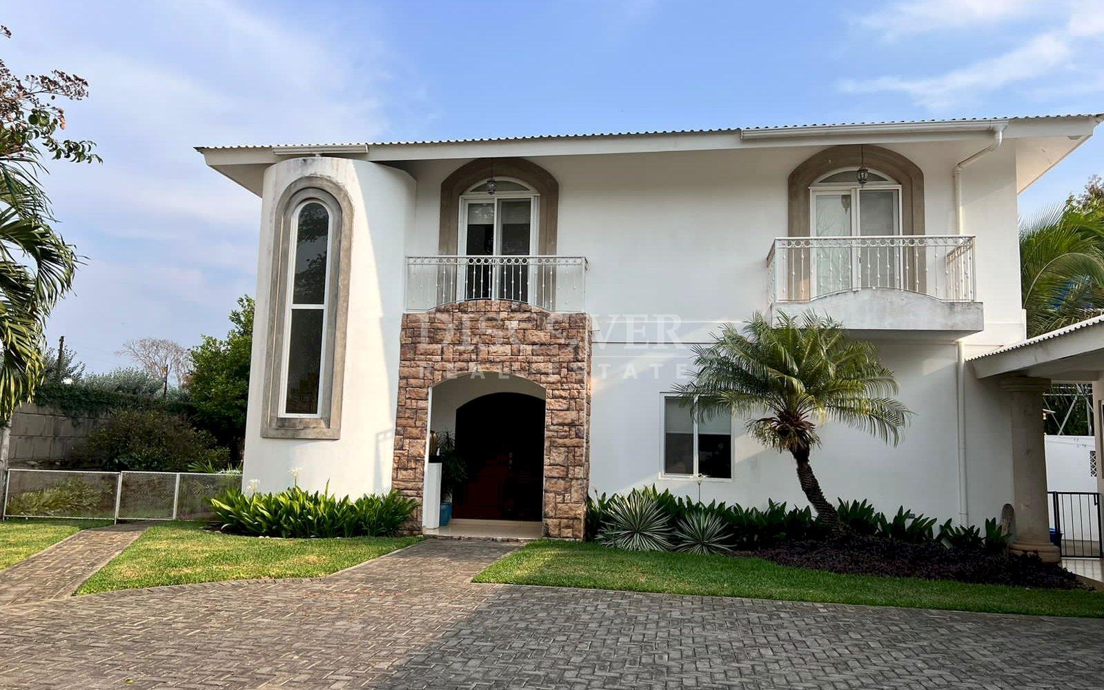 https://images.discovernica.com/propiedad/1600/1c0e1897_ba31_4285_b2a1_c8b8530029bd.jpg