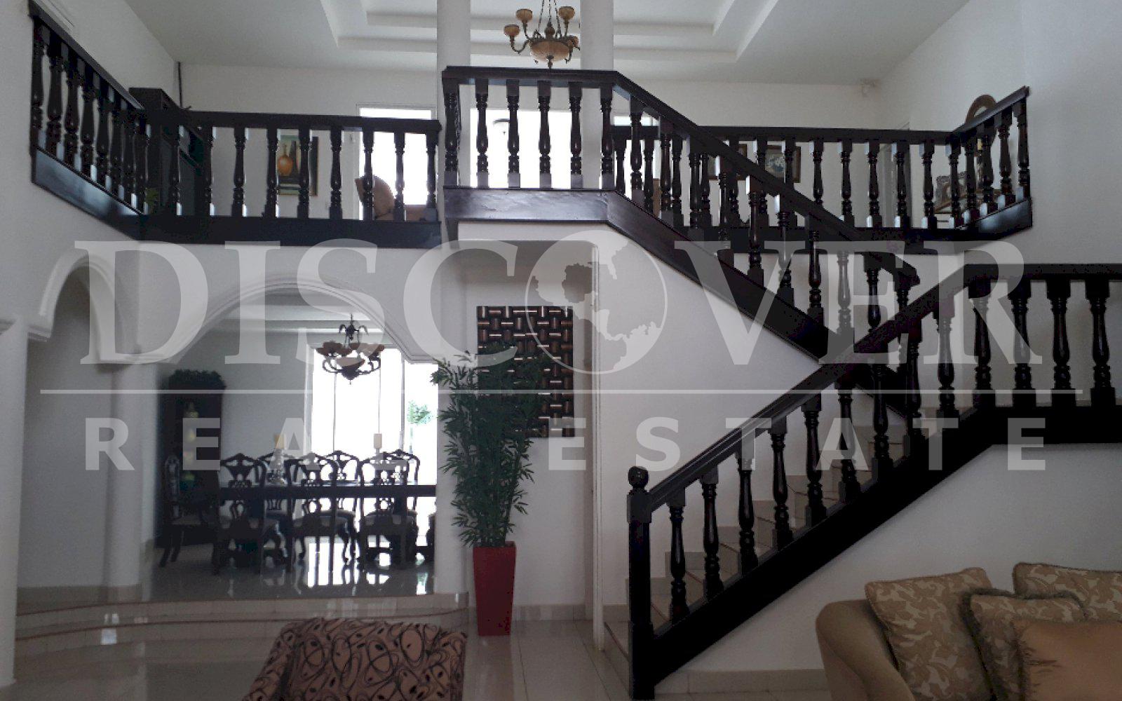  House for rent two floors in Lomas de Ticomo.