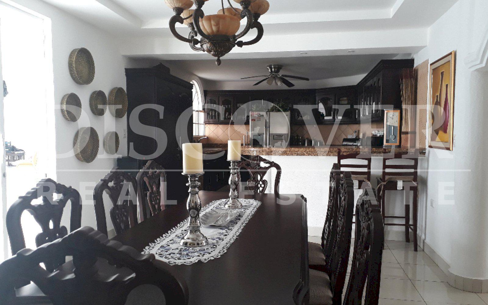  House for rent two floors in Lomas de Ticomo.