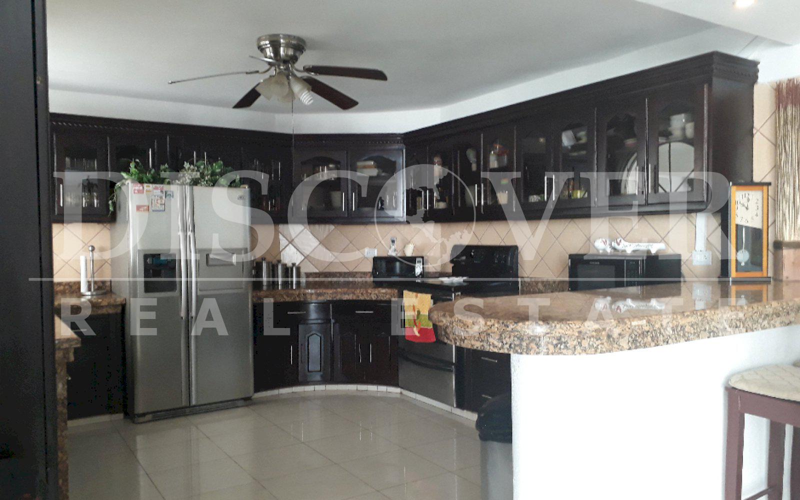  House for rent two floors in Lomas de Ticomo.