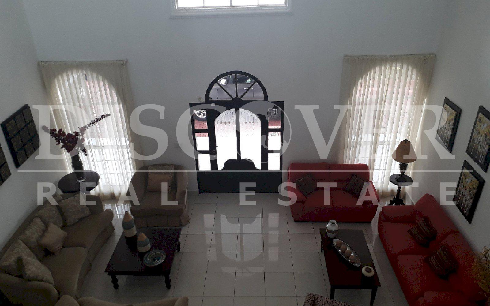  House for rent two floors in Lomas de Ticomo.