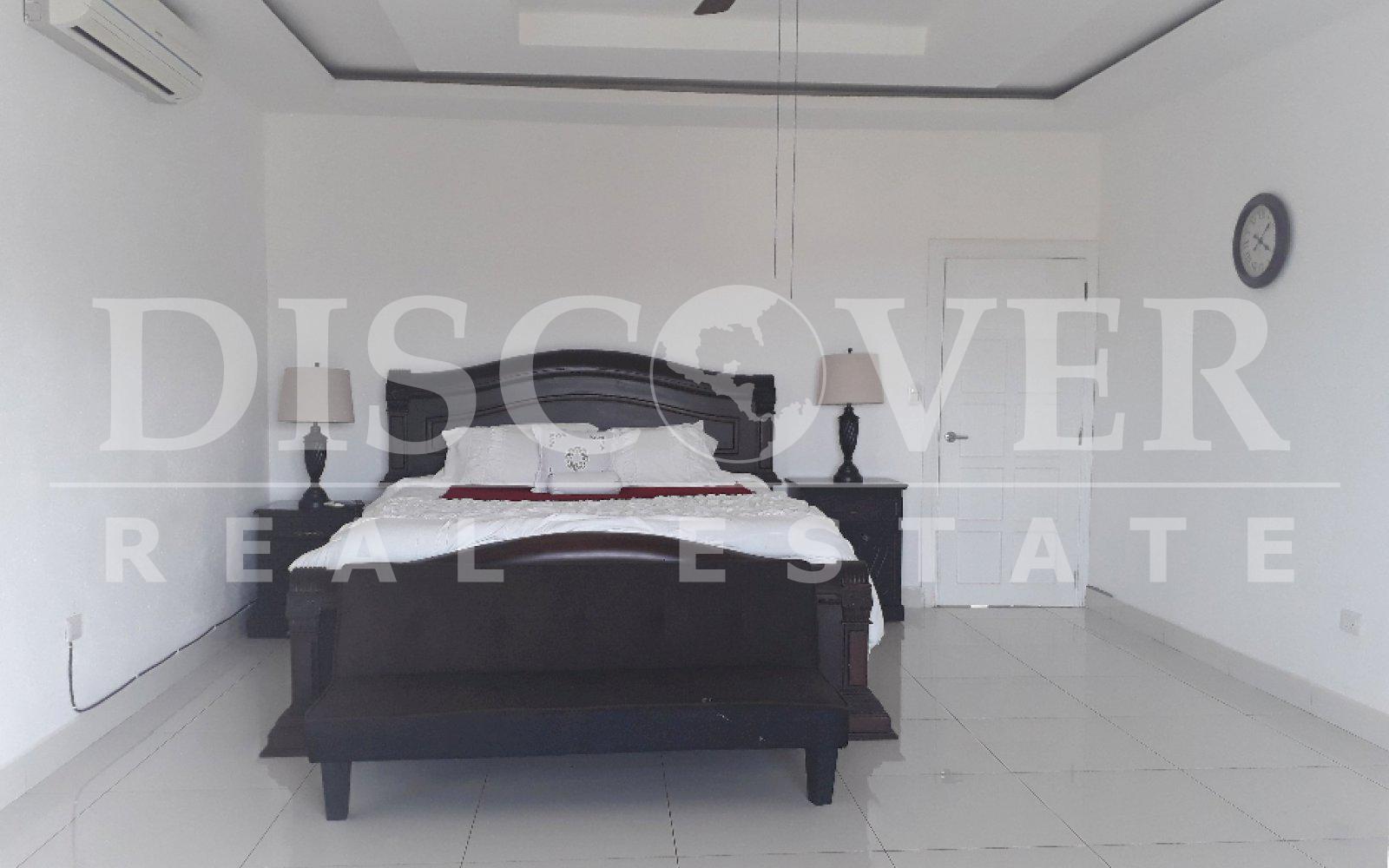  House for rent two floors in Lomas de Ticomo.