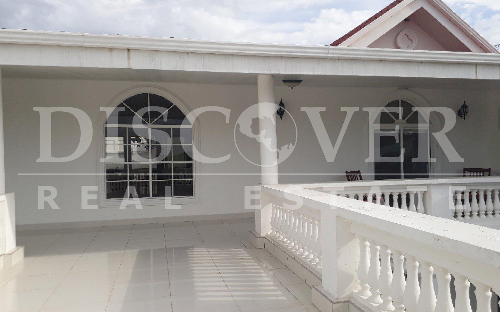  House for rent two floors in Lomas de Ticomo.