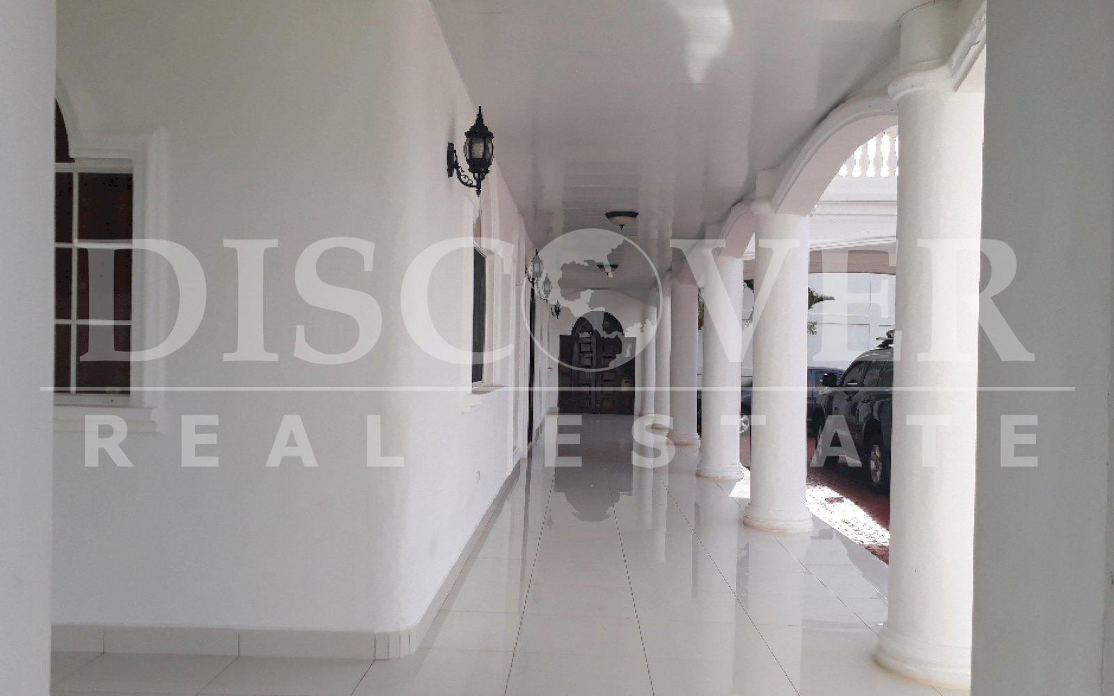  House for rent two floors in Lomas de Ticomo.