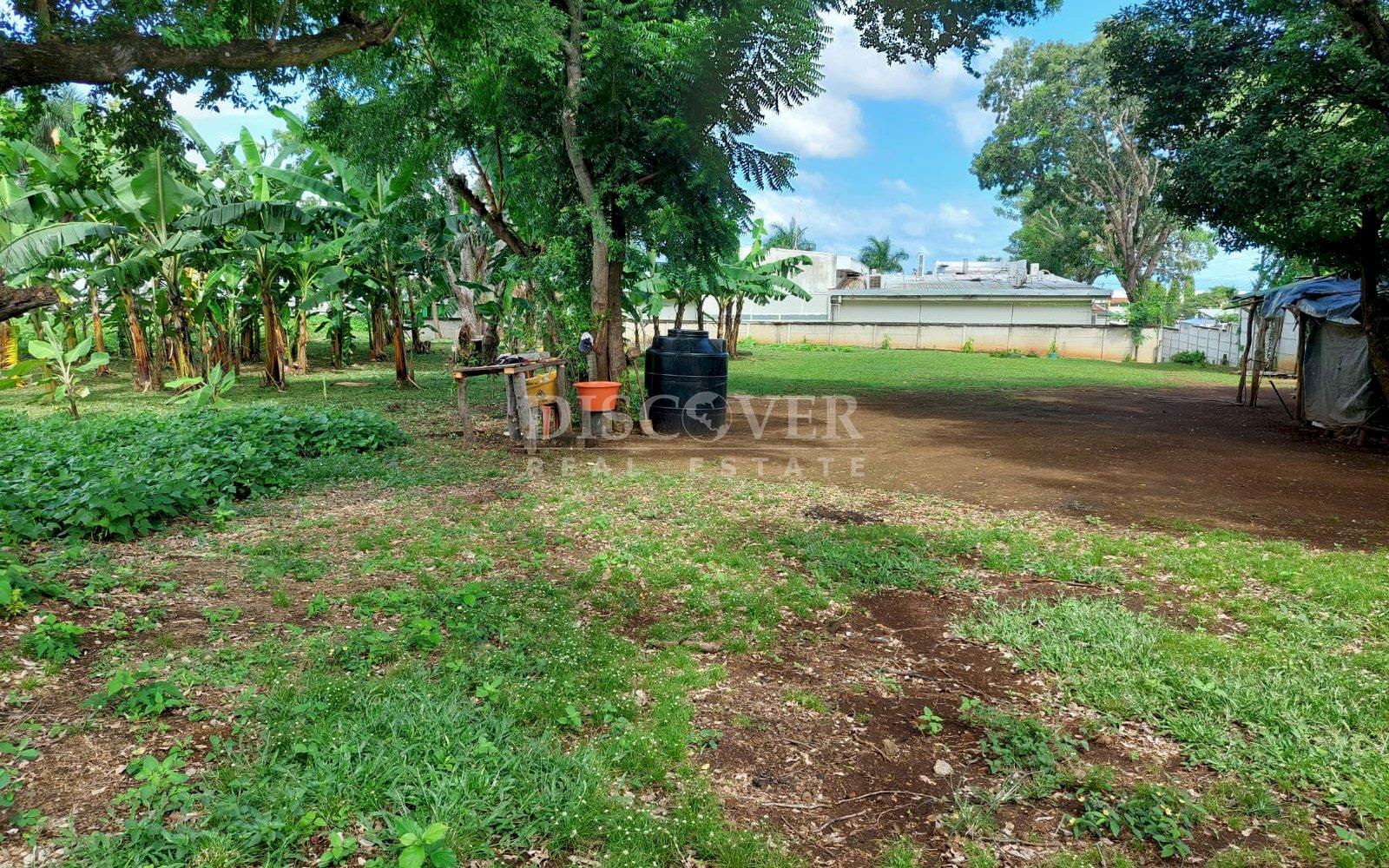  Land for sale on Pista Jean Paul Genie