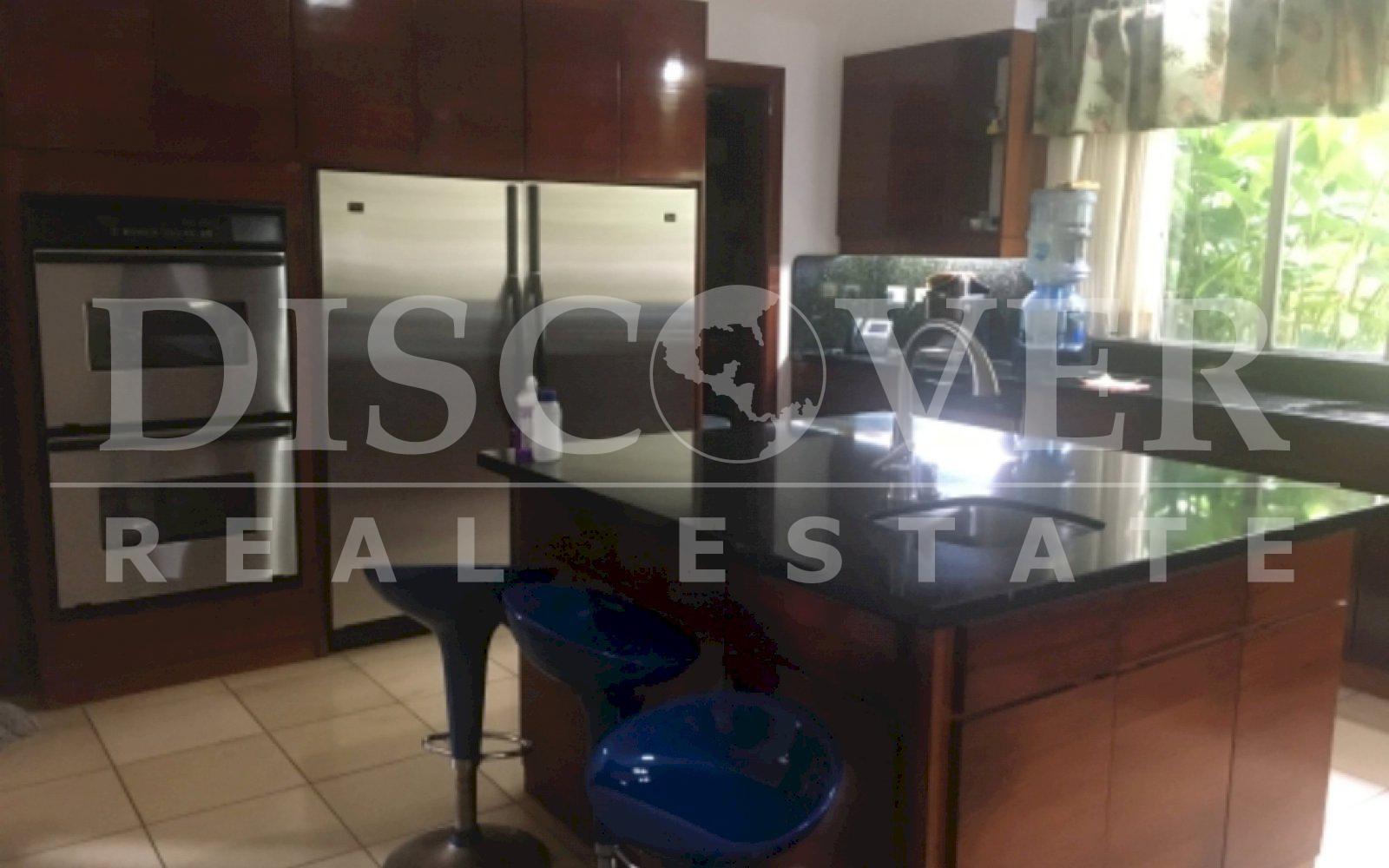  Beautiful House with large gardens, pool for Rent in Ticomo Sur ID 12004