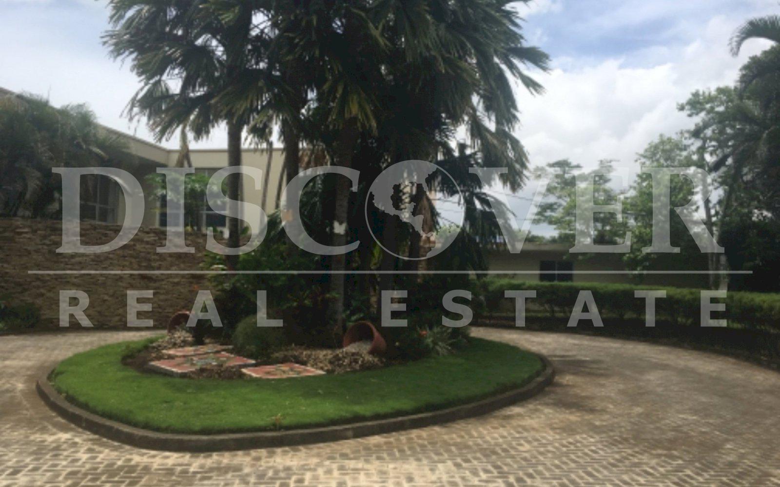  Beautiful House with large gardens, pool for Rent in Ticomo Sur ID 12004