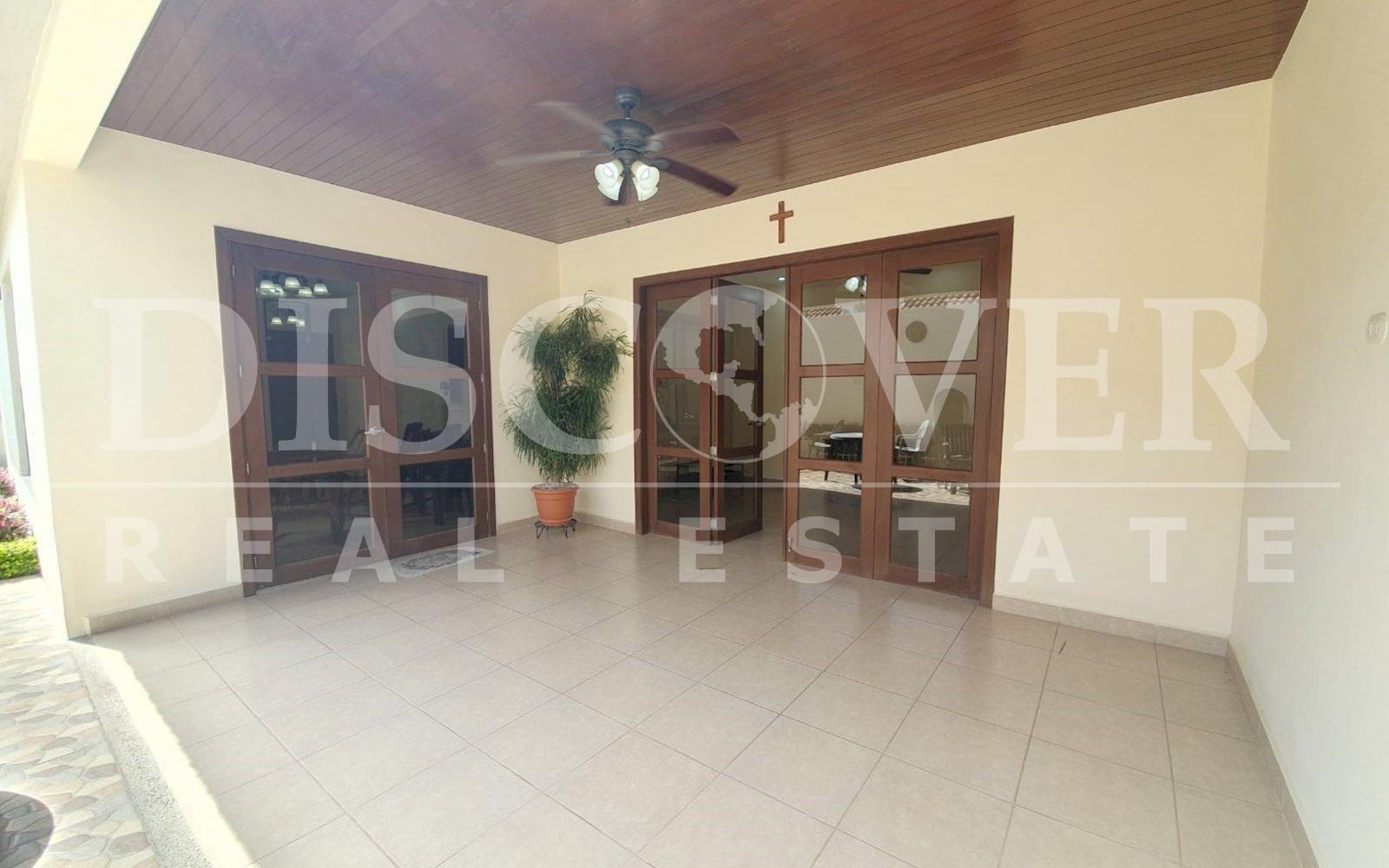 https://images.discovernica.com/propiedad/1600/34t5g4w5g4hrth.jpg