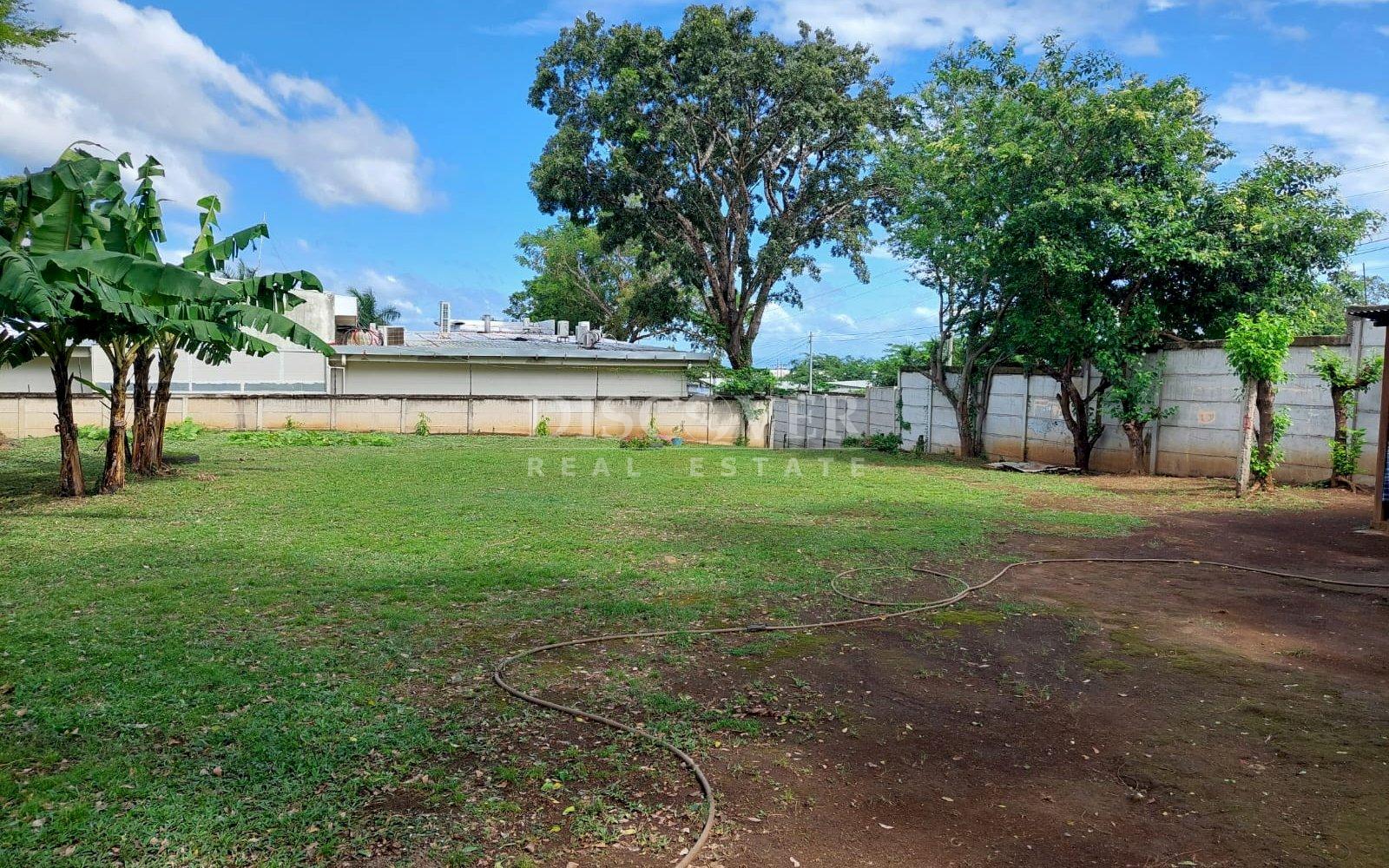  Land for sale on Pista Jean Paul Genie