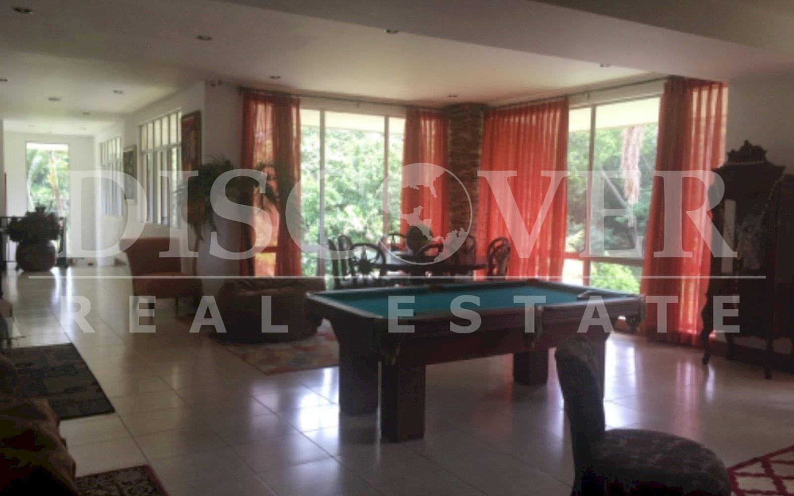  Beautiful House with large gardens, pool for Rent in Ticomo Sur ID 12004