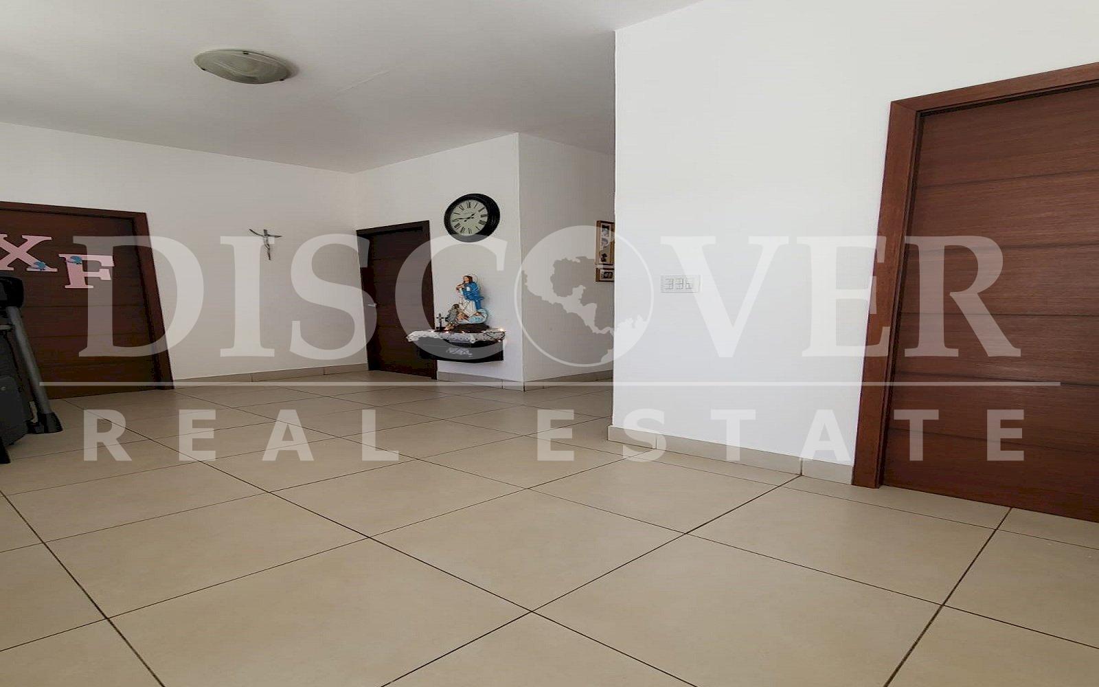 https://images.discovernica.com/propiedad/1600/3rf23f34eg.jpg