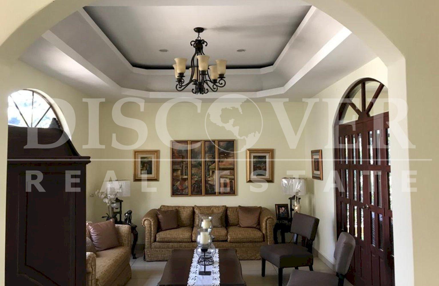 https://images.discovernica.com/propiedad/1600/4AE5A245_DC45_41FF_B4AD_A13F7CEB476A.jpeg