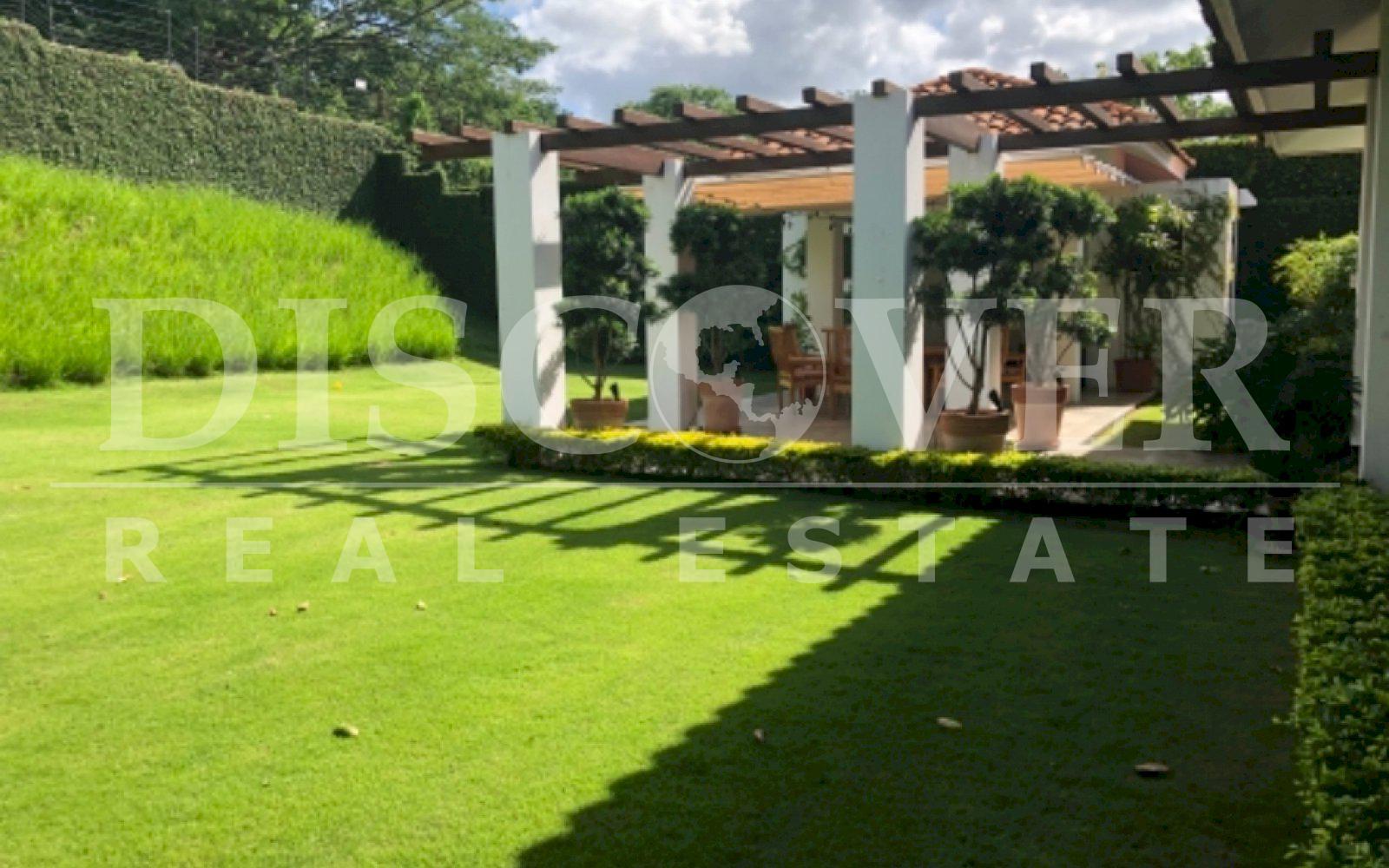 https://images.discovernica.com/propiedad/1600/4C68884E_9DFF_4508_8B56_B42D867386D3.jpeg