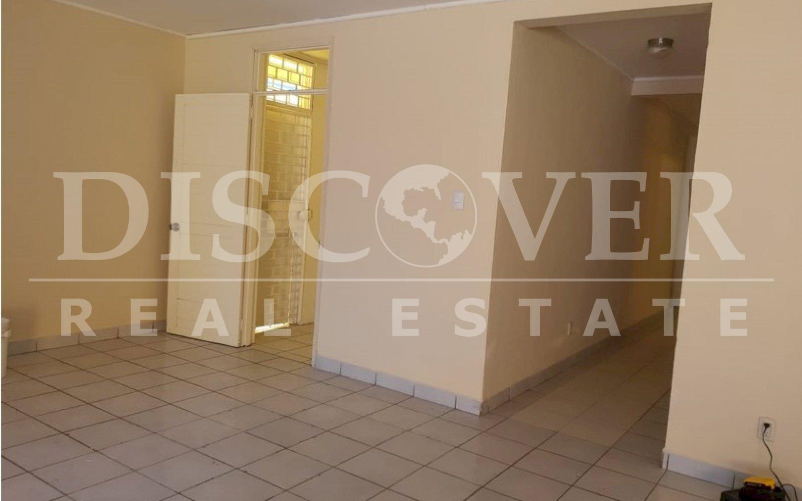  It is rented in Ciudad Jardín for office or business.