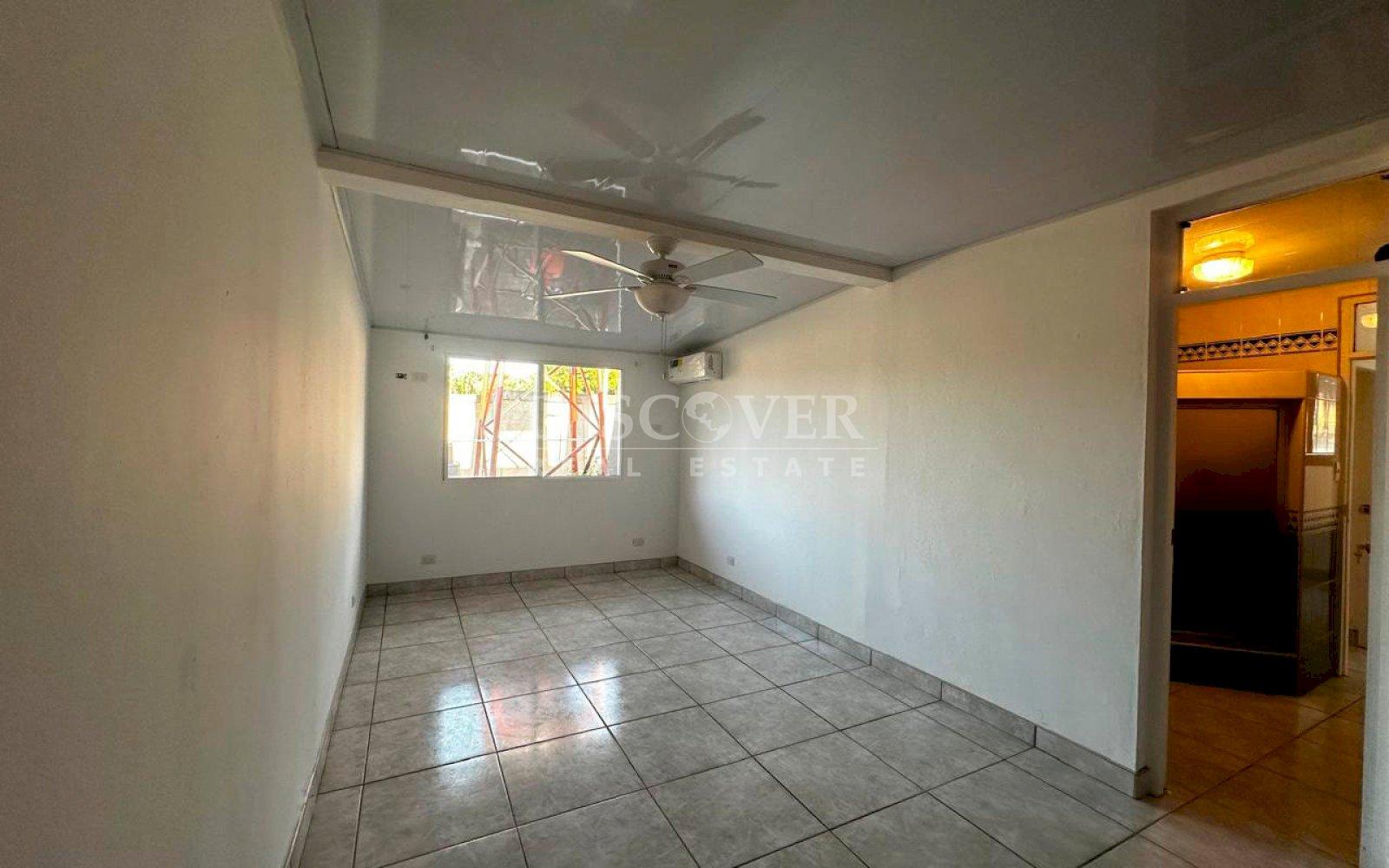  Spacious house for sale/for rent on Carretera Vieja to León