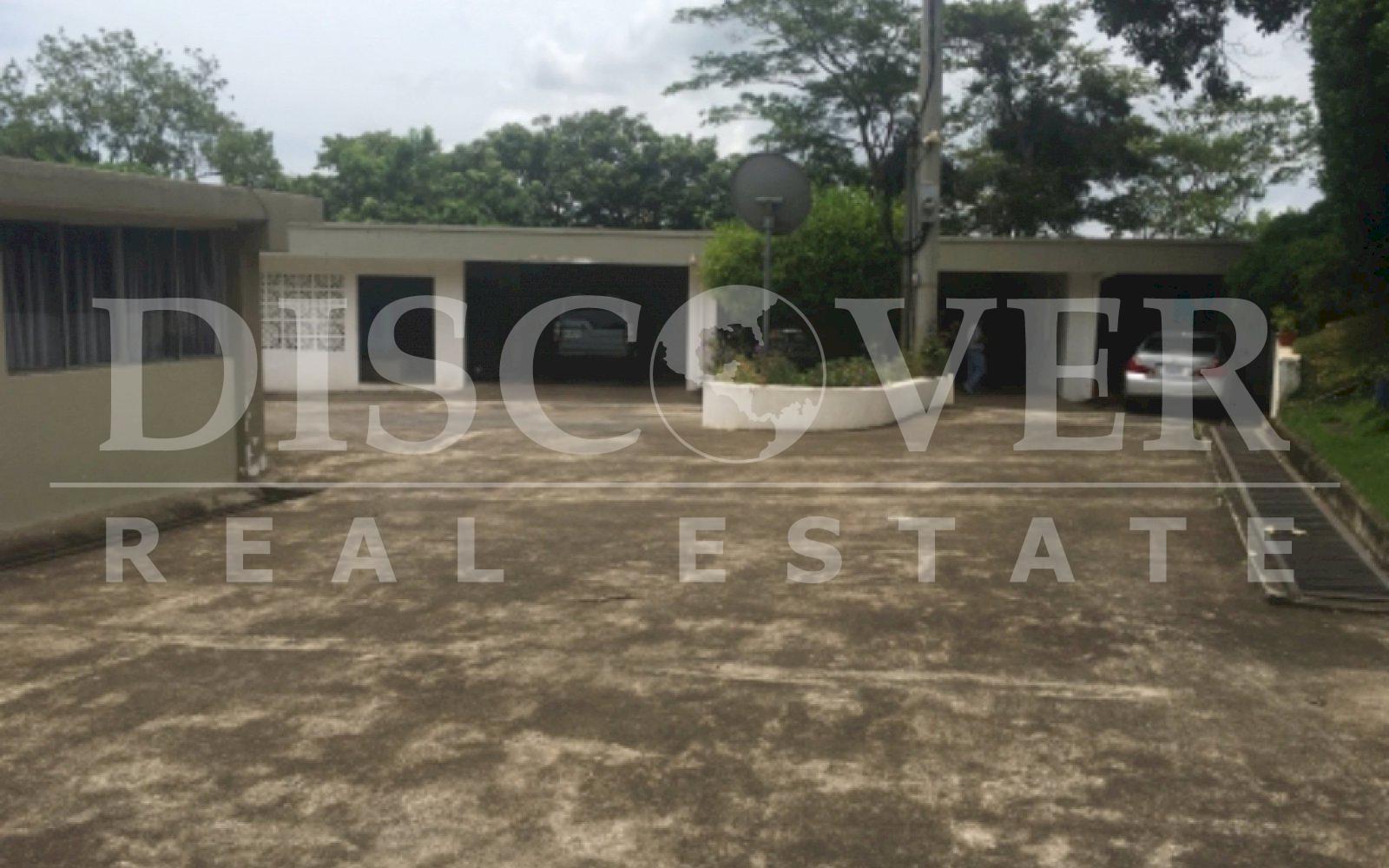  Beautiful House with large gardens, pool for Rent in Ticomo Sur ID 12004