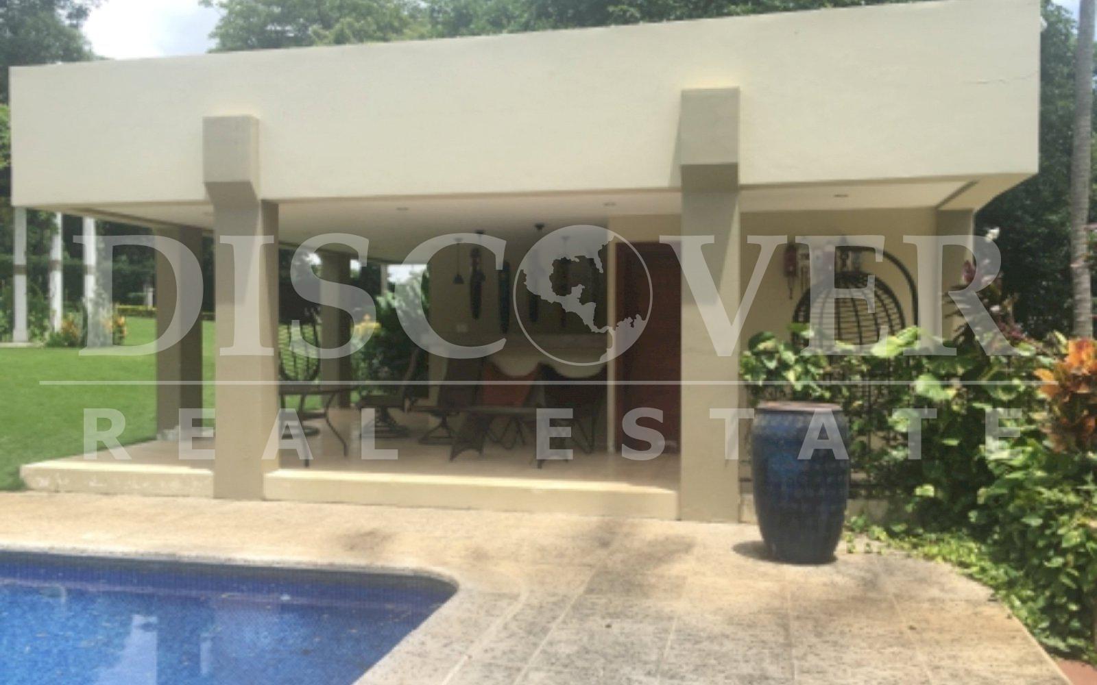  Beautiful House with large gardens, pool for Rent in Ticomo Sur ID 12004