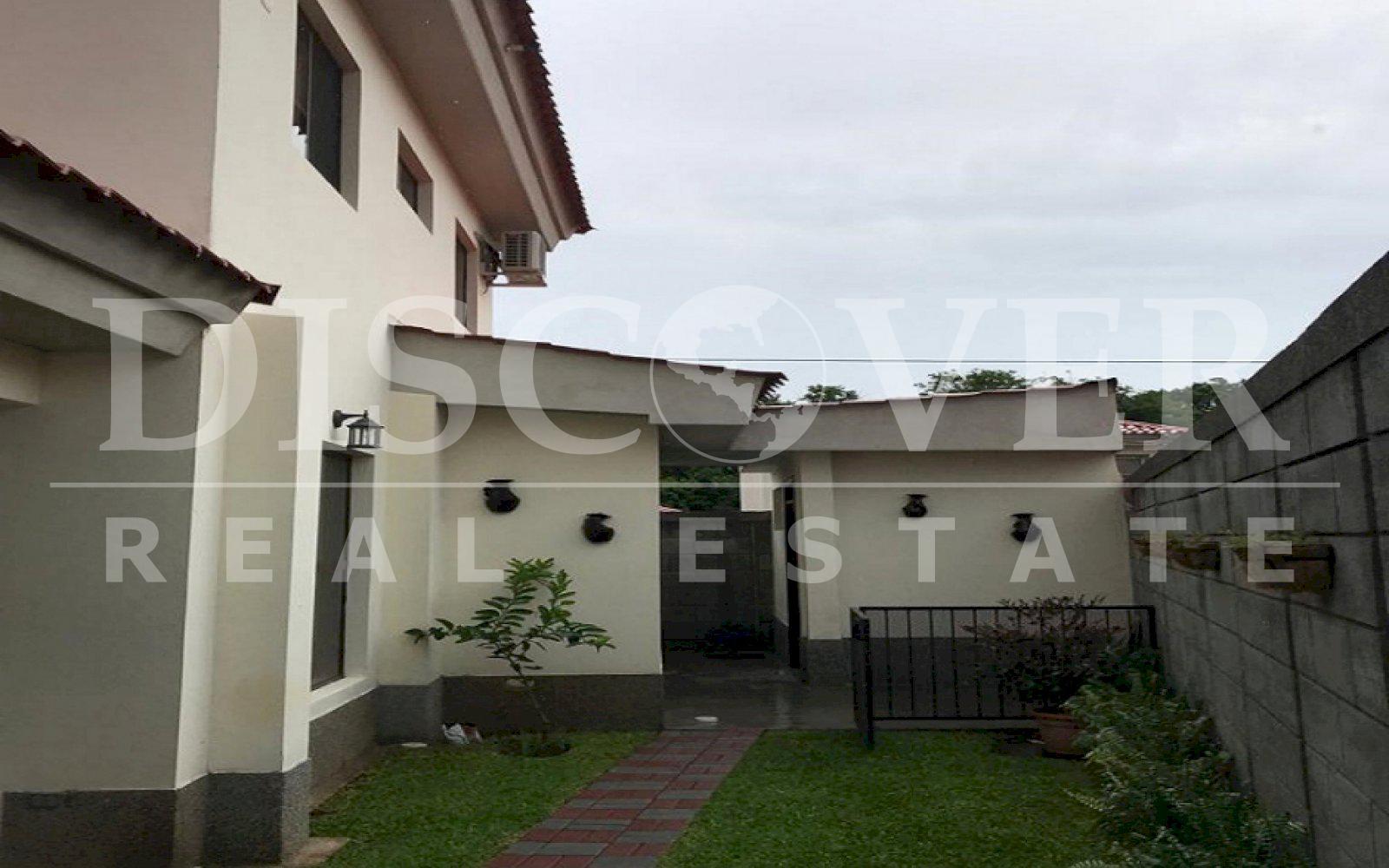 House for rent in Pista Jean Paul Genie - Residential Zone