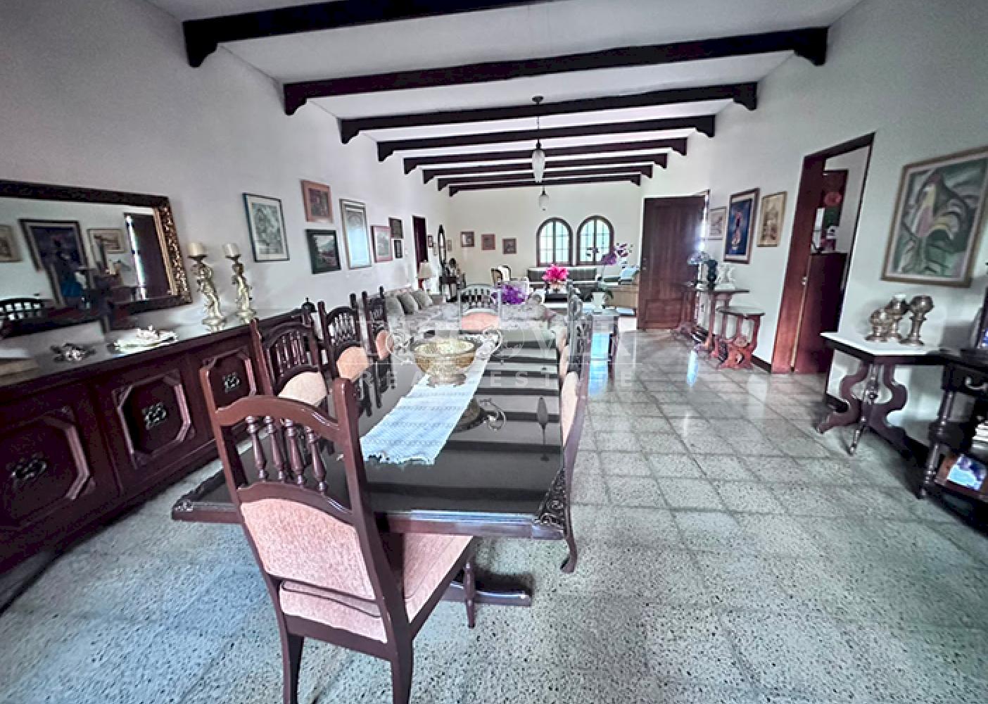  House for Sale in Bolonia – Ideal for Offices or as a Residence