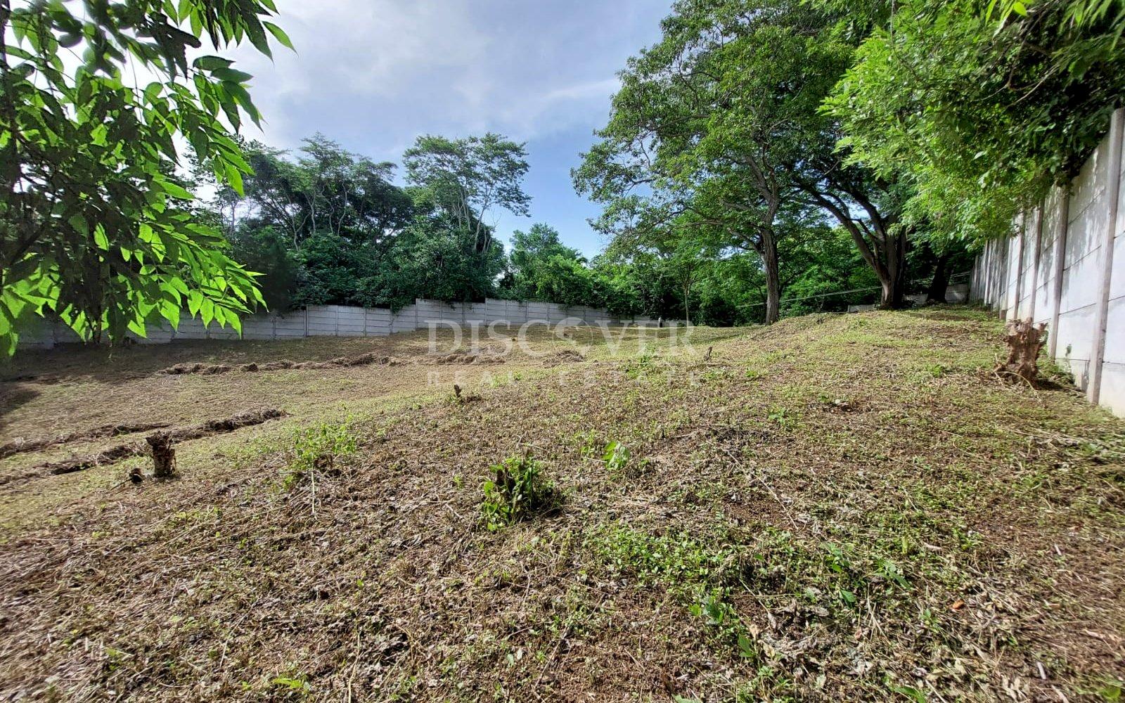  Land for sale in Villa Fontana.