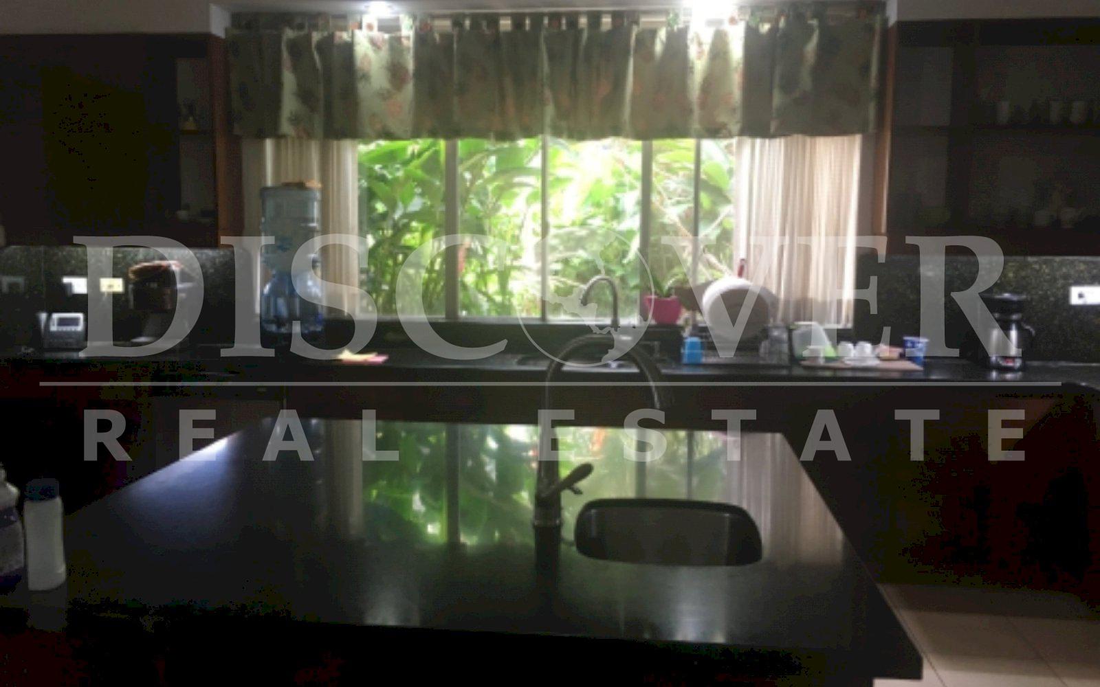  Beautiful House with large gardens, pool for Rent in Ticomo Sur ID 12004