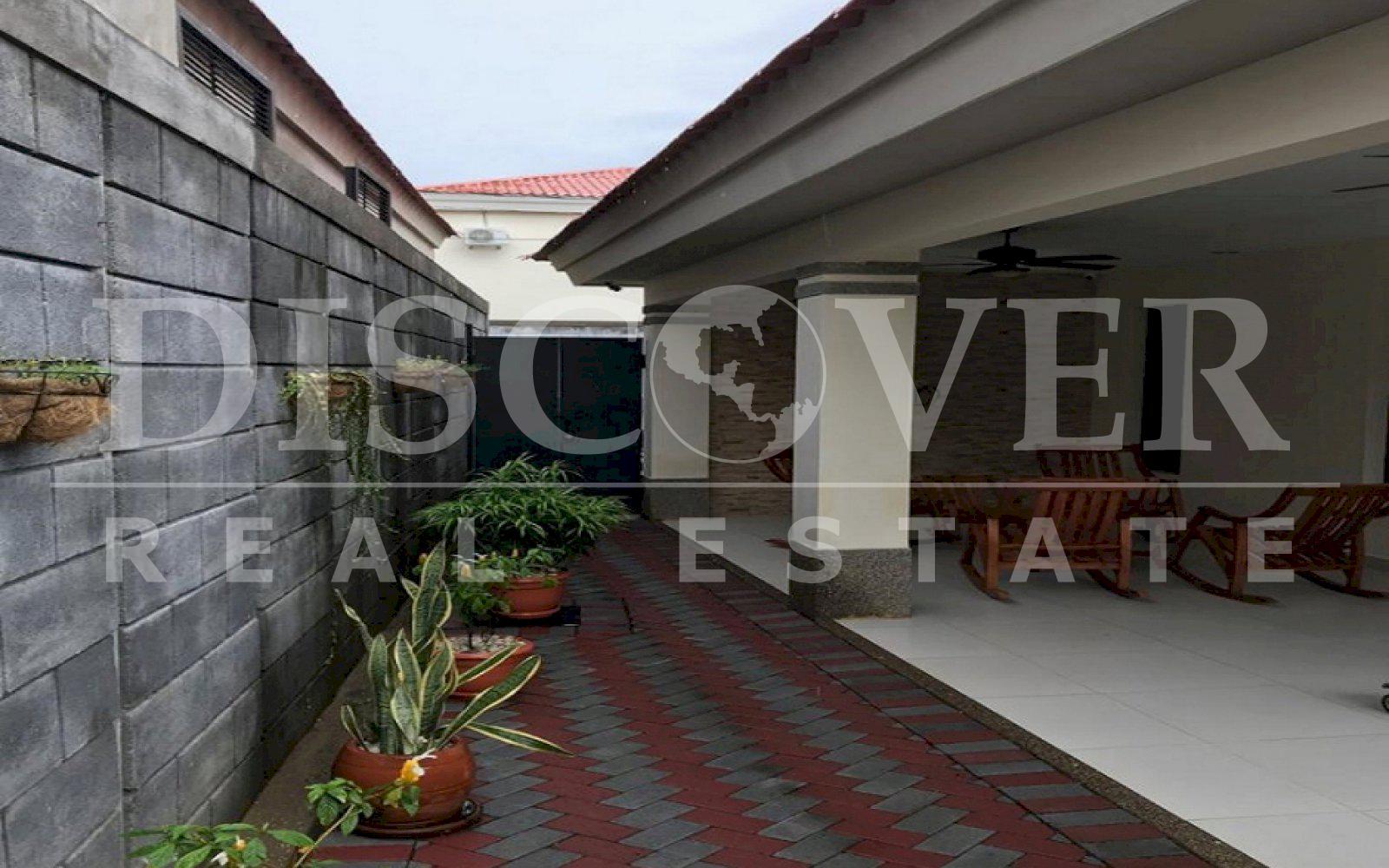 House for rent in Pista Jean Paul Genie - Residential Zone