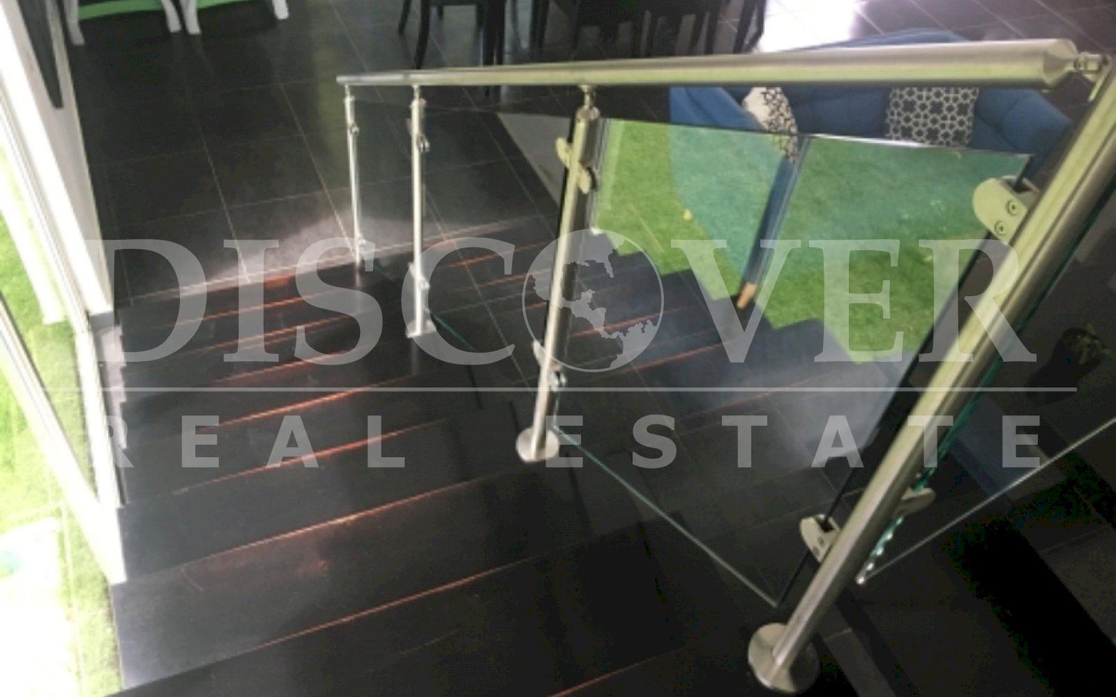  Modern house two floors in condominium in Las Colinas.