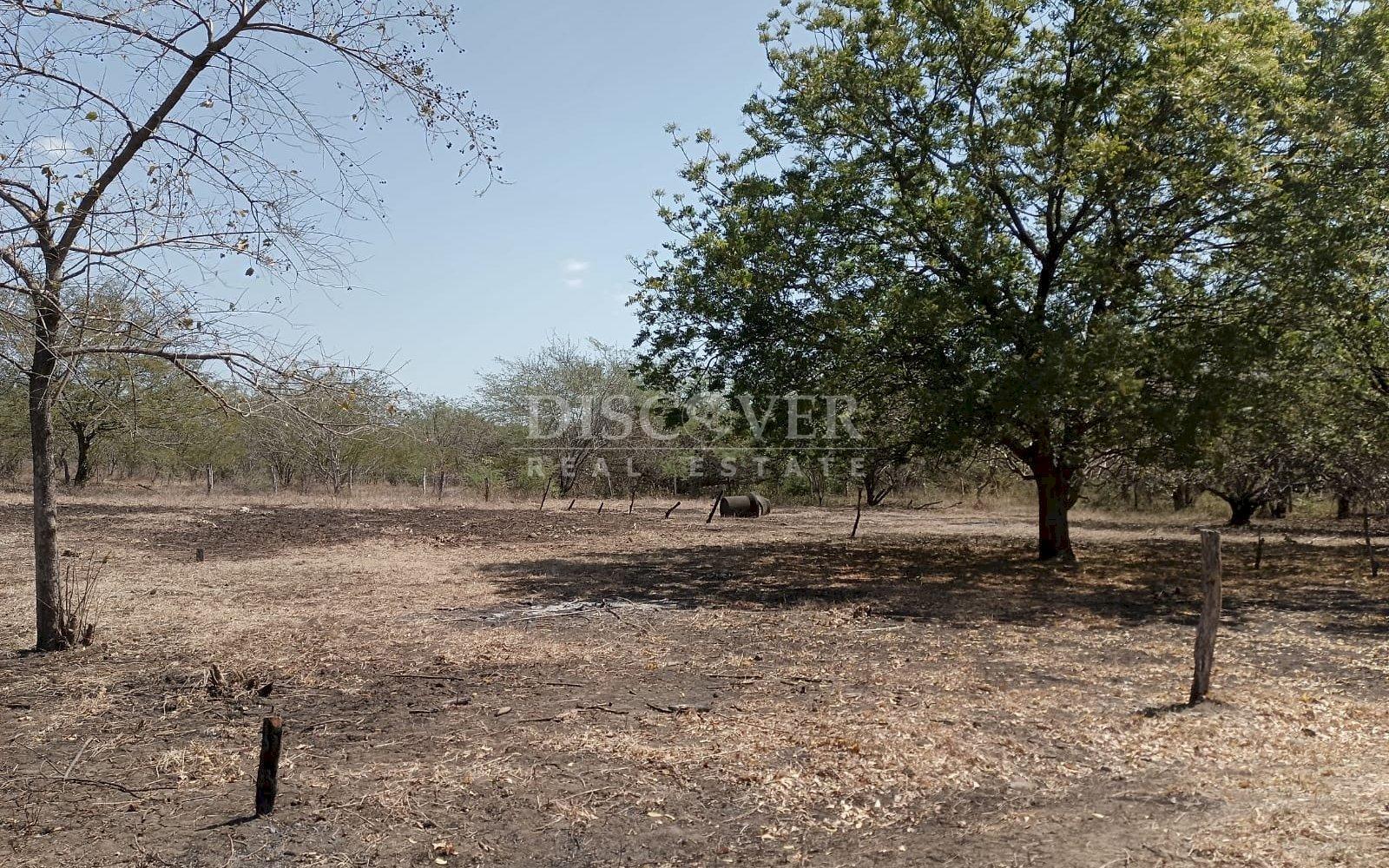  Beachfront land for sale in La Boquita