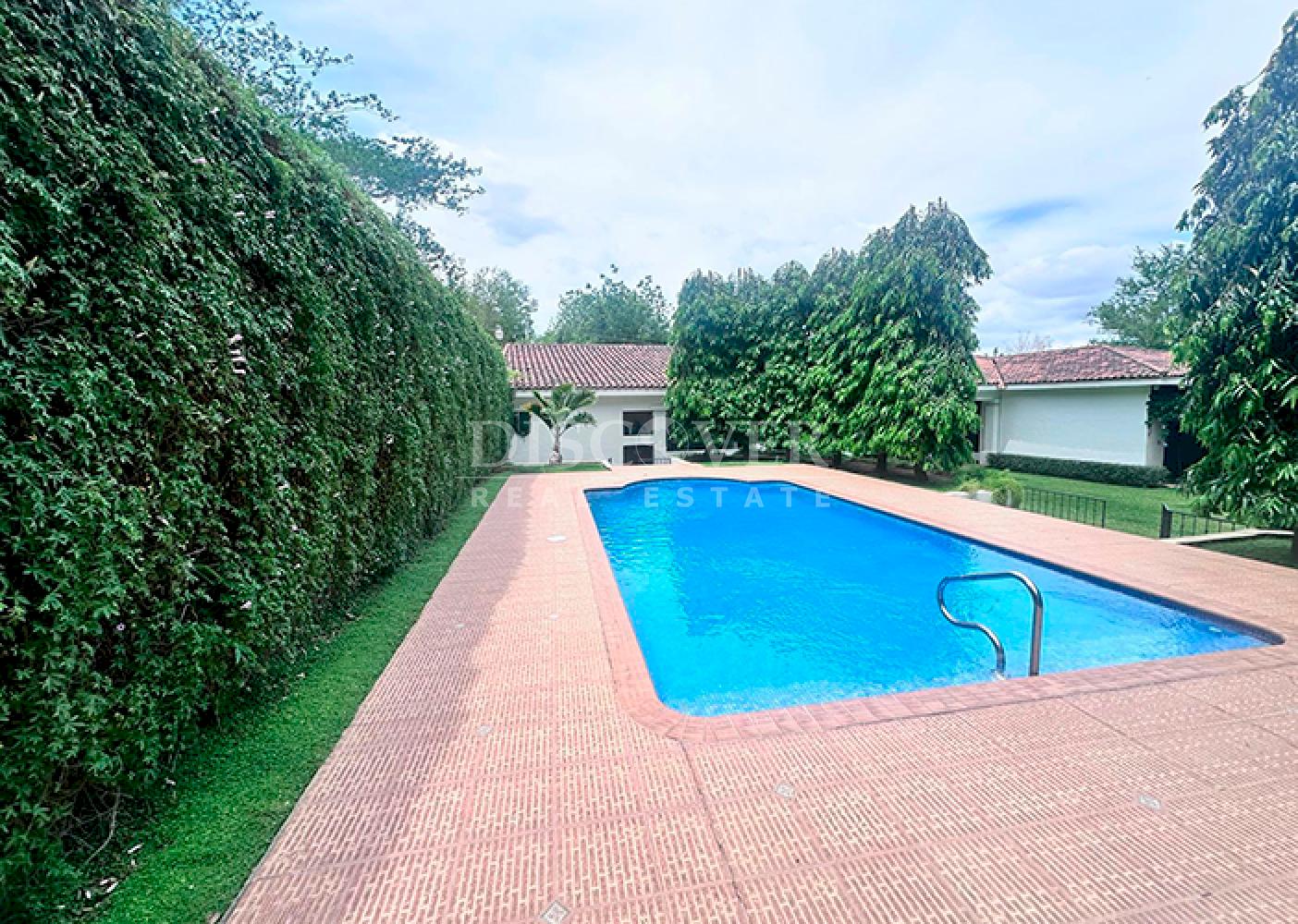 House with a pool for rent in Santo Domingo