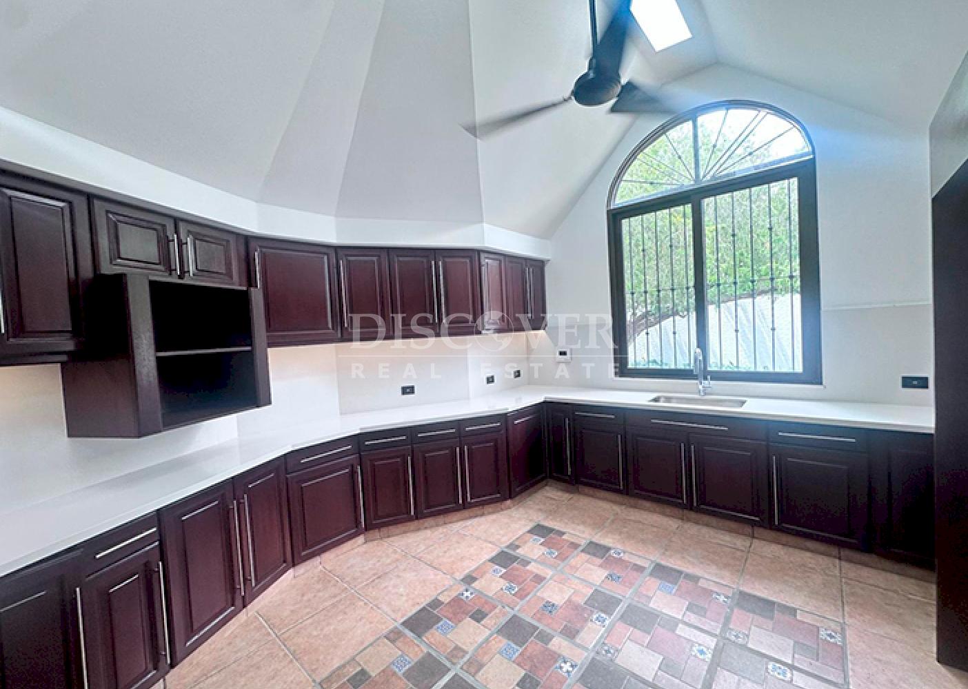 House with a pool for rent in Santo Domingo