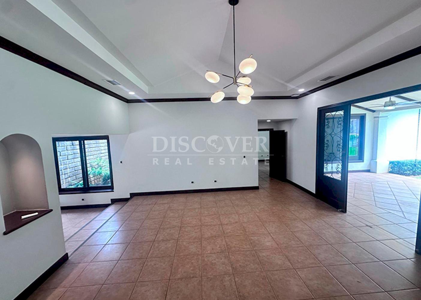 House with a pool for rent in Santo Domingo