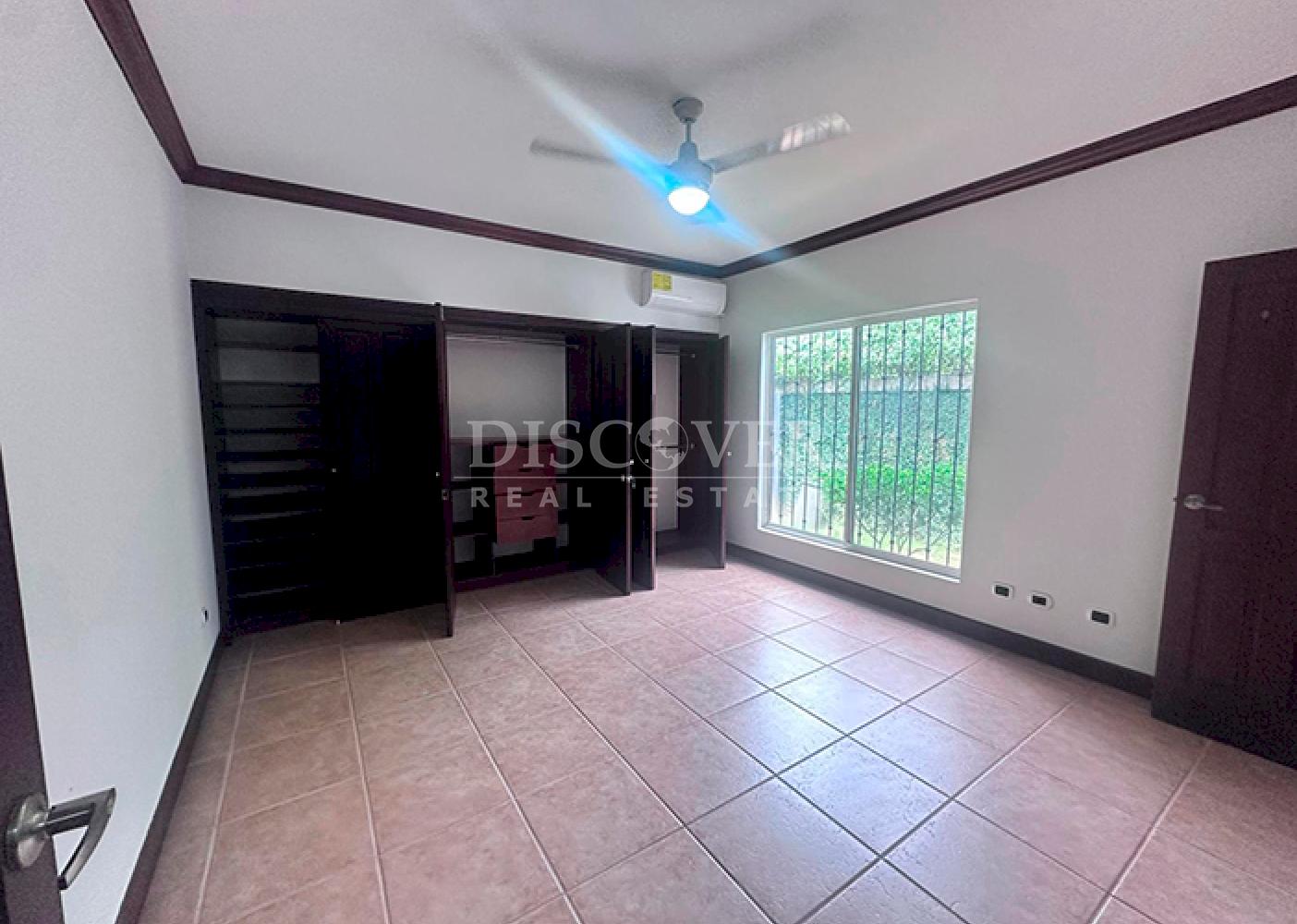 House with a pool for rent in Santo Domingo