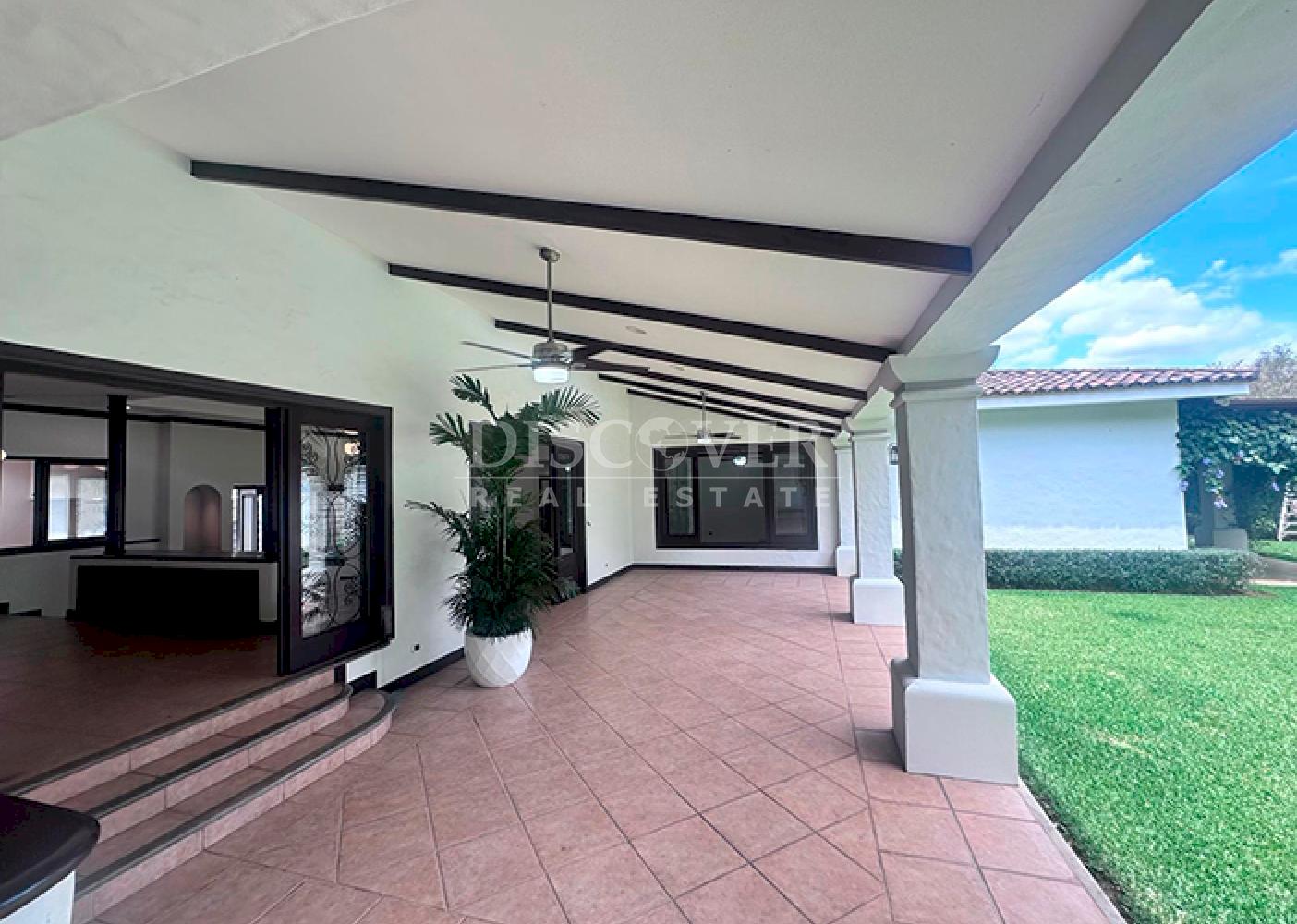 House with a pool for rent in Santo Domingo