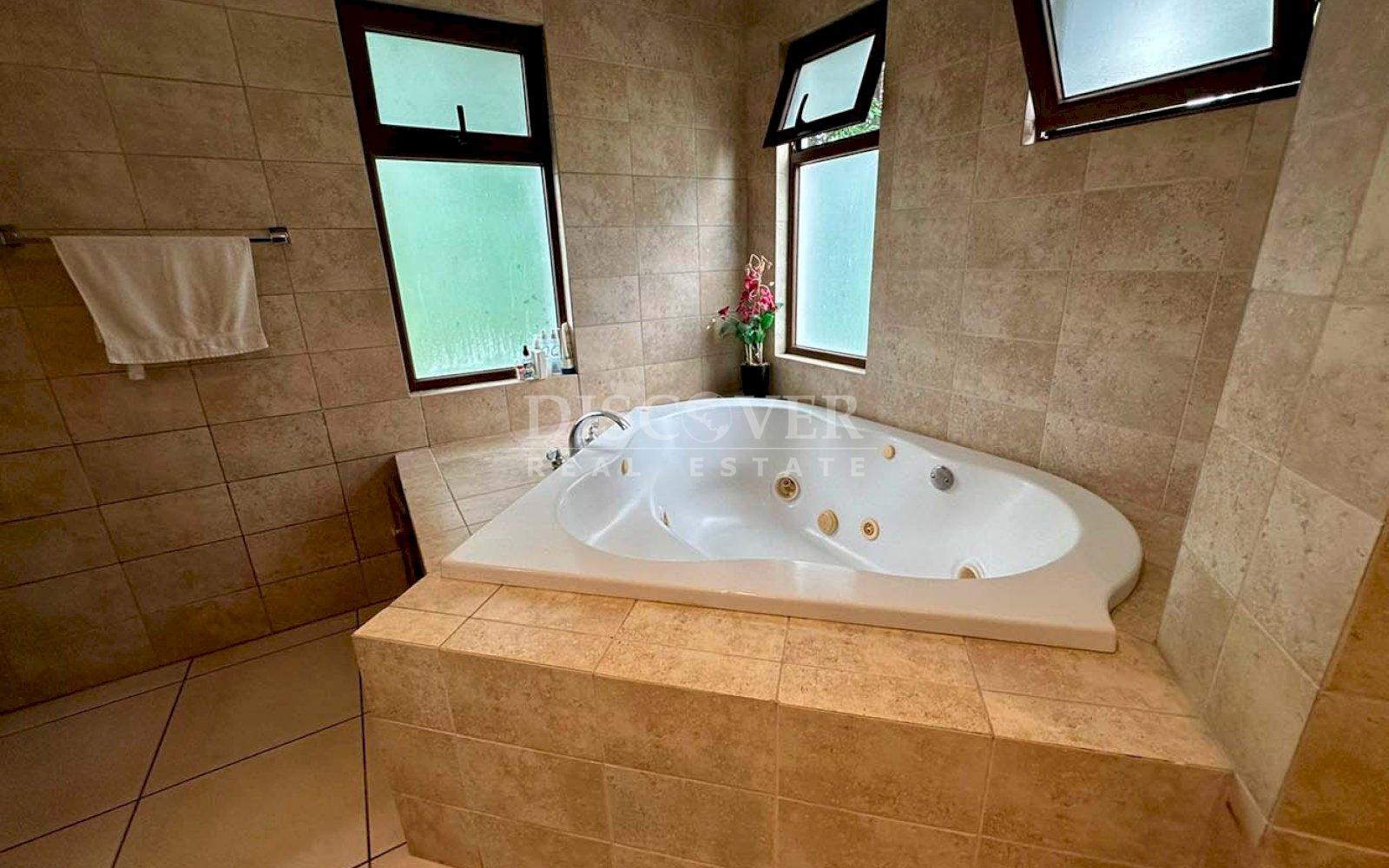  House for sale in Villa Fontana