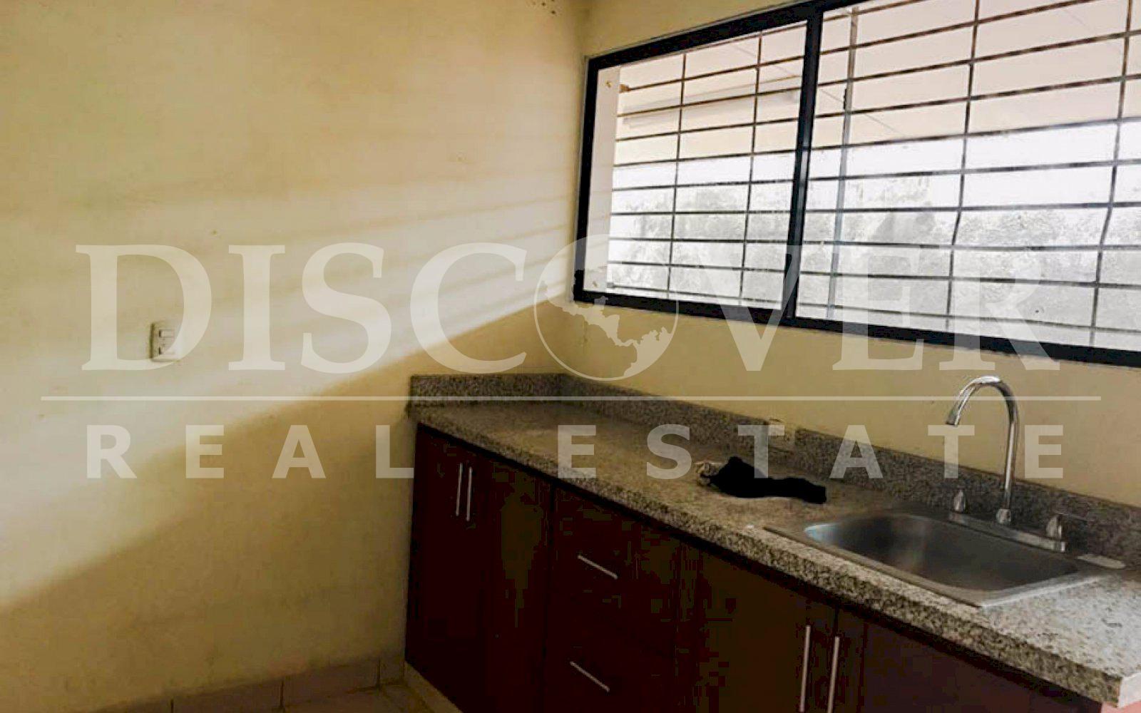  Ample House for Rent located in the Robles Colonial ID 11157