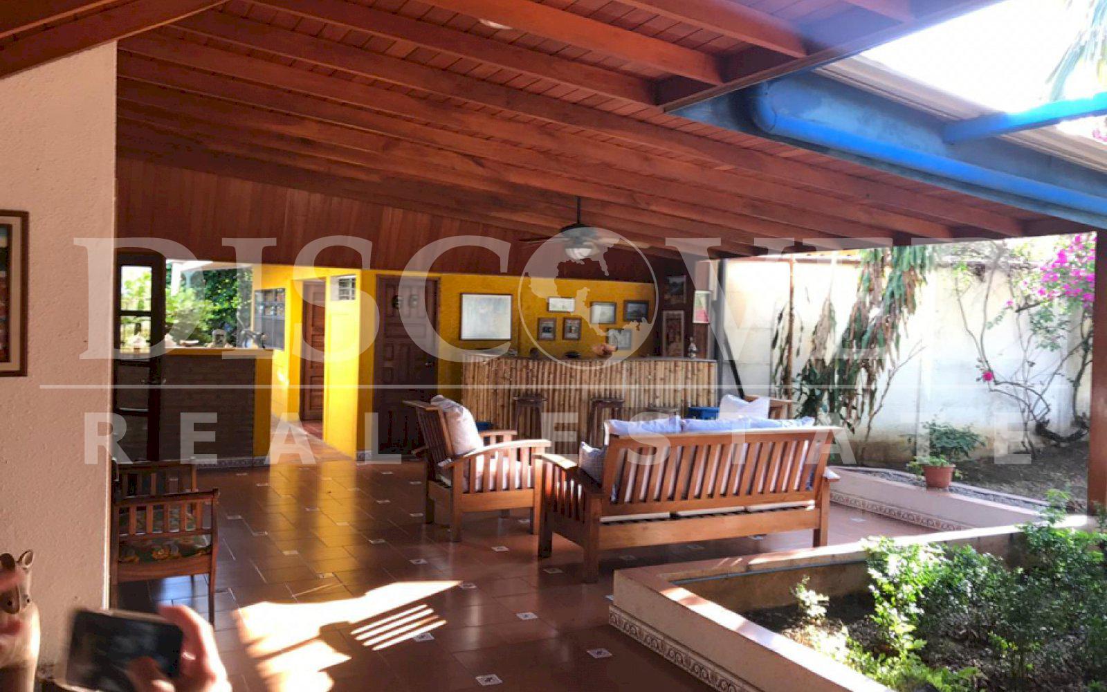 https://images.discovernica.com/propiedad/1600/B350A49C_6992_4A9C_B5E6_E667B1937CD0.jpeg