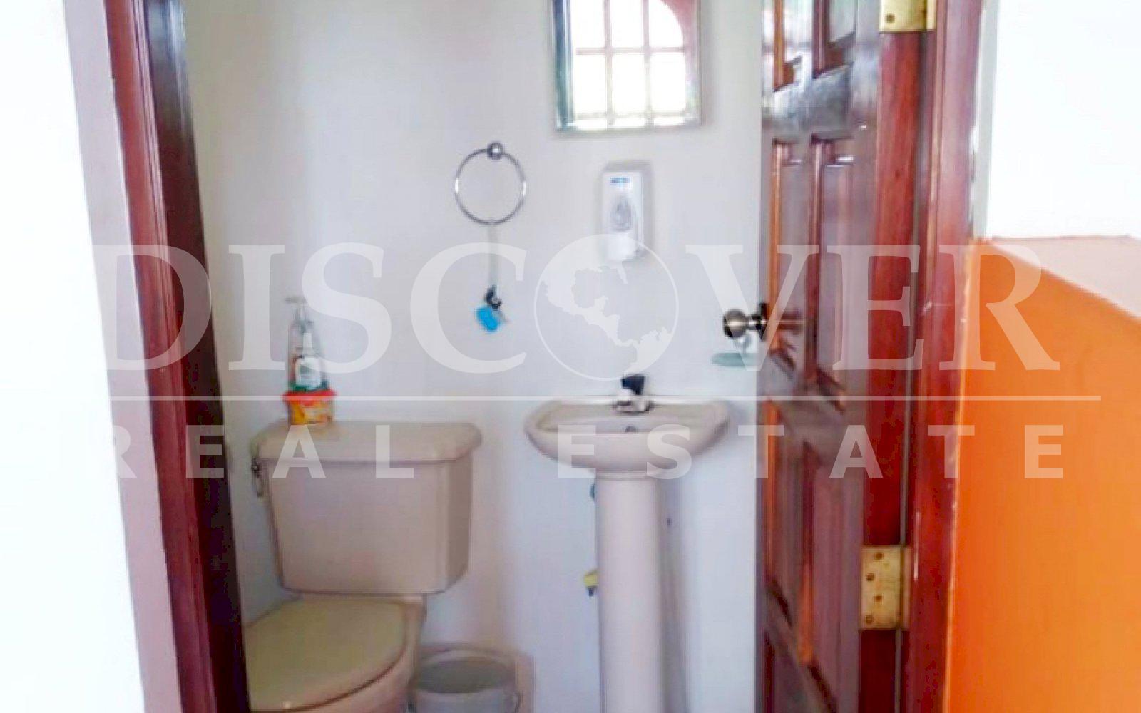 https://images.discovernica.com/propiedad/1600/Ban_o.jpg
