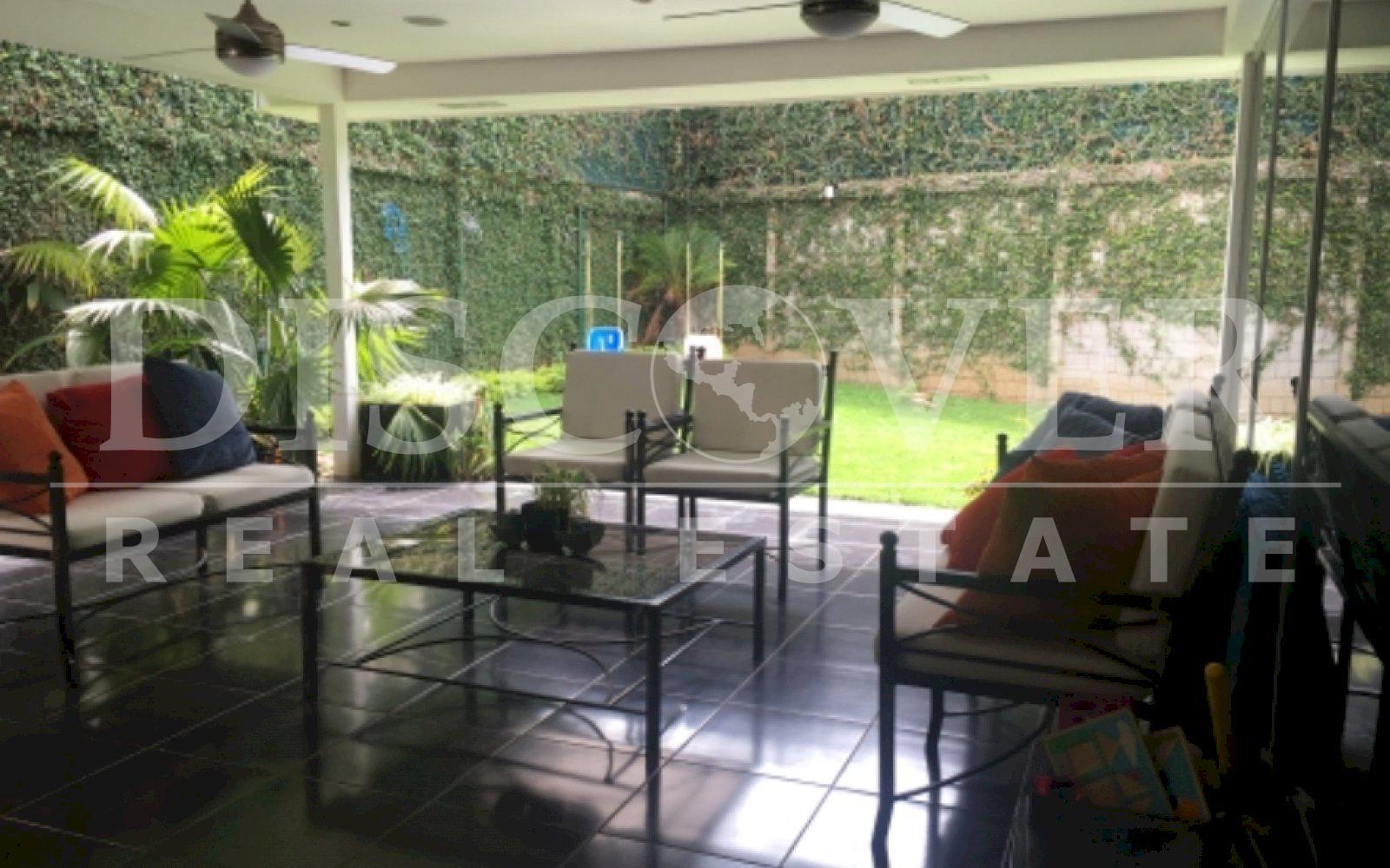  Modern house two floors in condominium in Las Colinas.