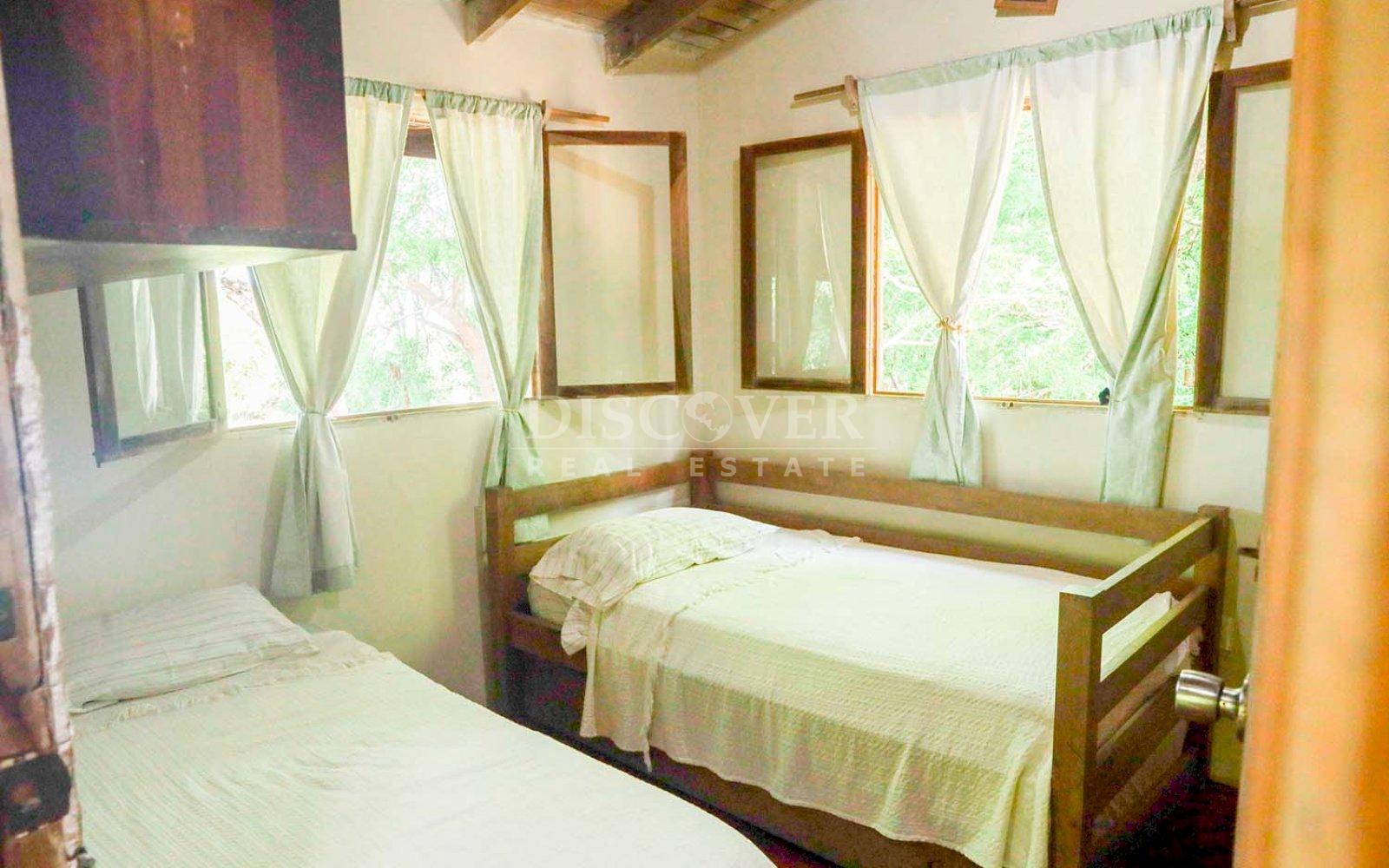  Beach house for rent in Quizalá beach